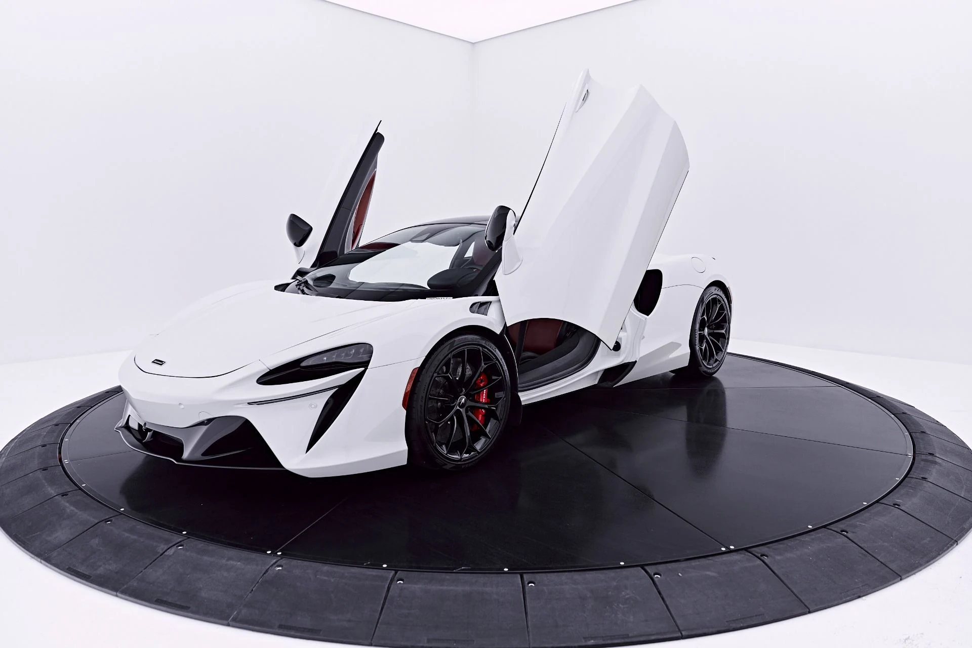 mph018_4076297819_Used_2024_Mc_Laren_Artura_1782759225_824fb165c9
