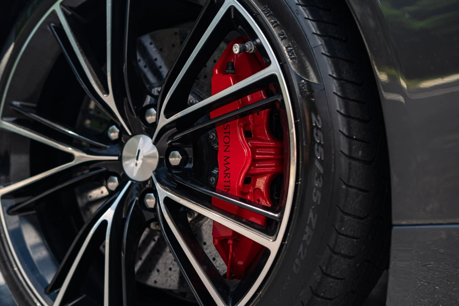 mph018_407865047_Used_2014_Aston_Martin_Vanquish_Carbon_Exterior_Package_1782856406_ae2ce5efc6