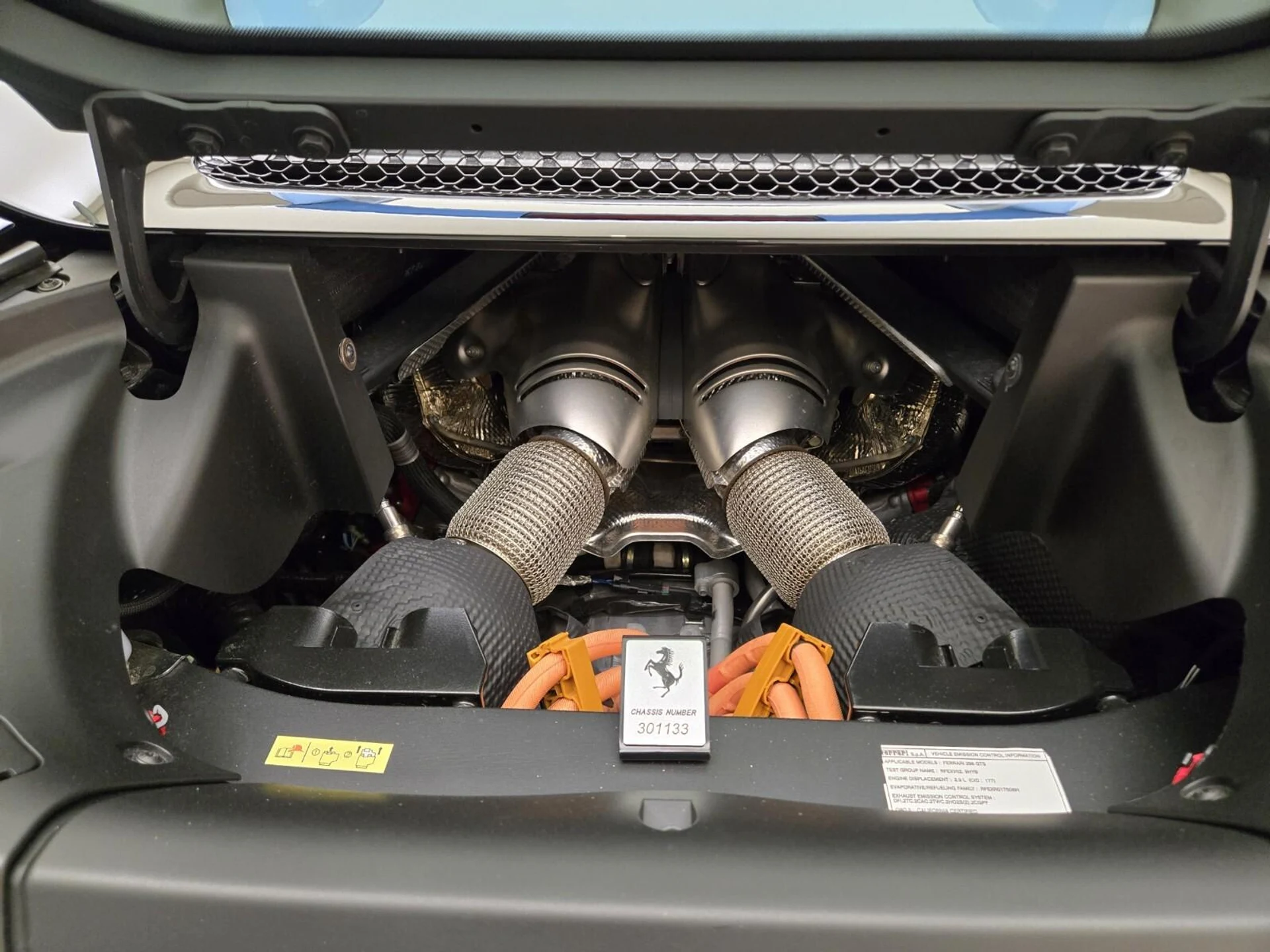 mph018_4096755841_Used_2024_Ferrari_296_GTS_1763022565_a323ba2500