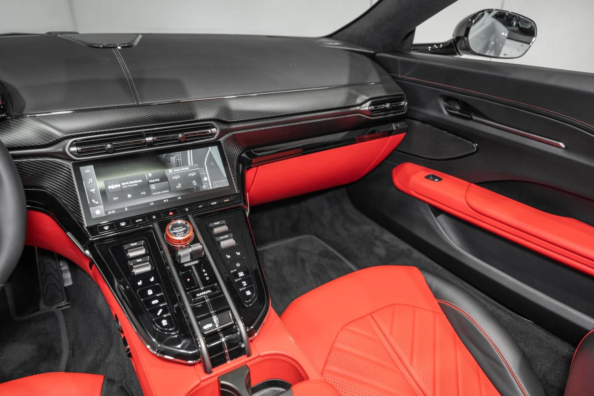 mph018_4098356377_New_2026_Aston_Martin_Vantage_S_Roadster_1786373251_fd41f45c41