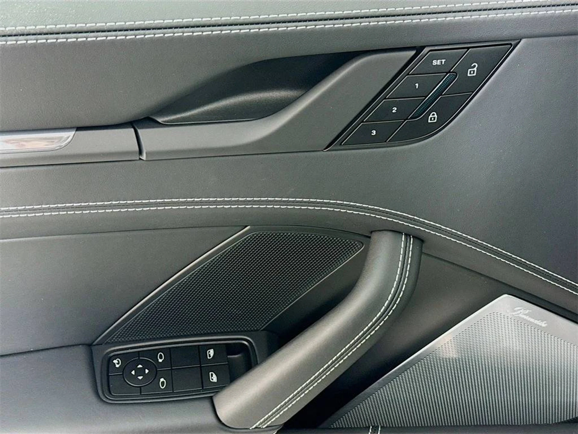 mph018_4099014286_1280_910b5ef3aa