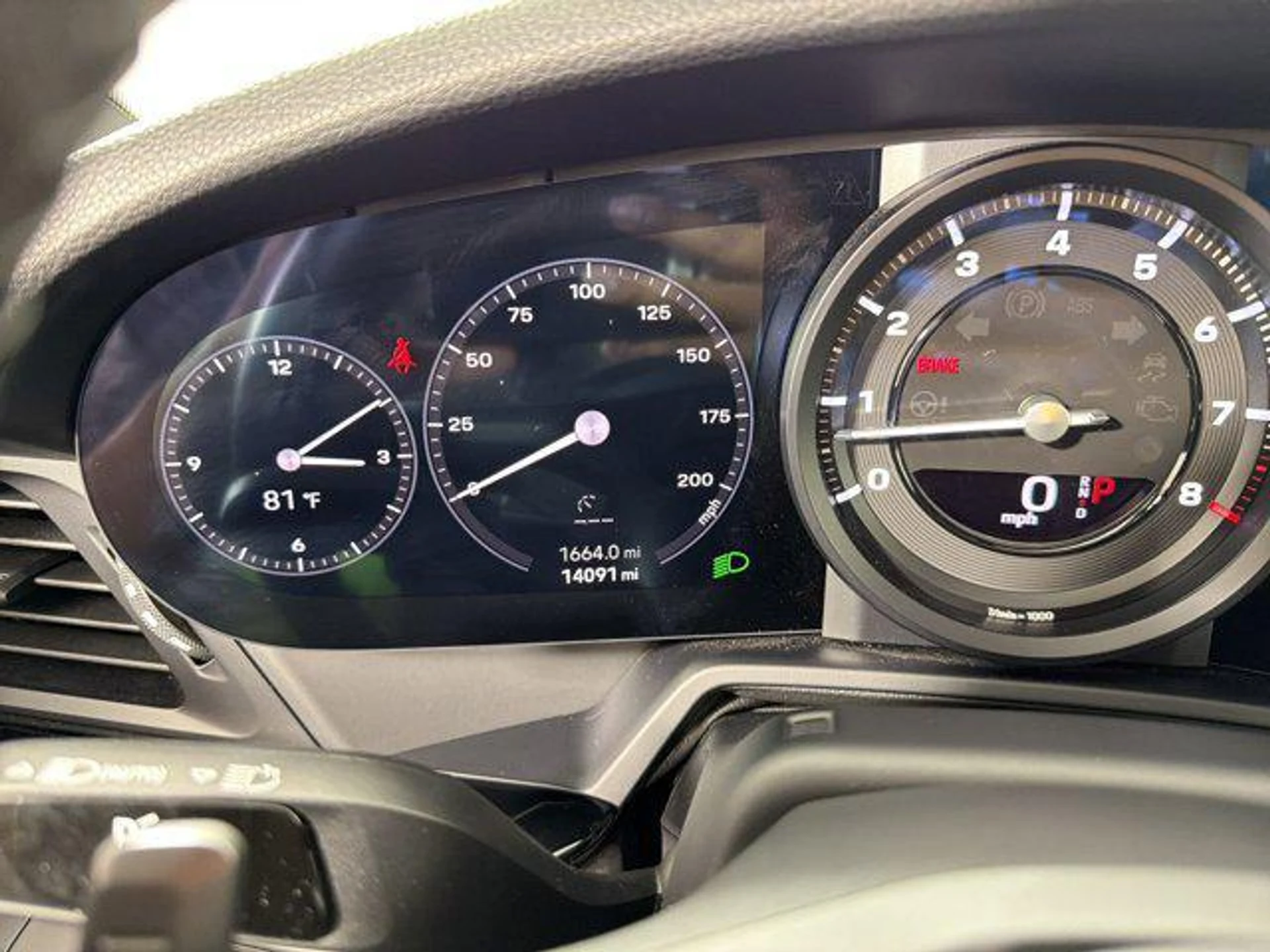 mph018_4110411542_W_Sjp_Qjius_W5vb_E_Ylx_El_H3_Z_Efa_Wc_7885dd75c1