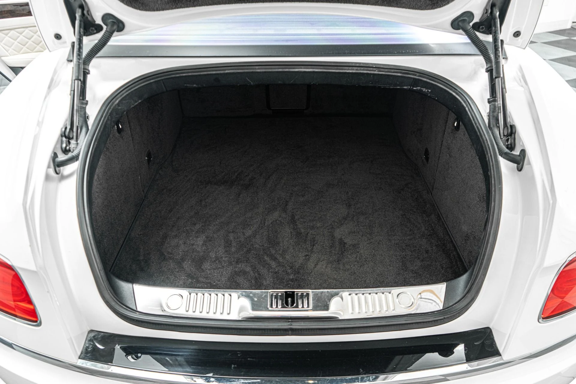 mph018_4110990970_Used_2017_Bentley_Flying_Spur_W12_1784311840_354a1bd453