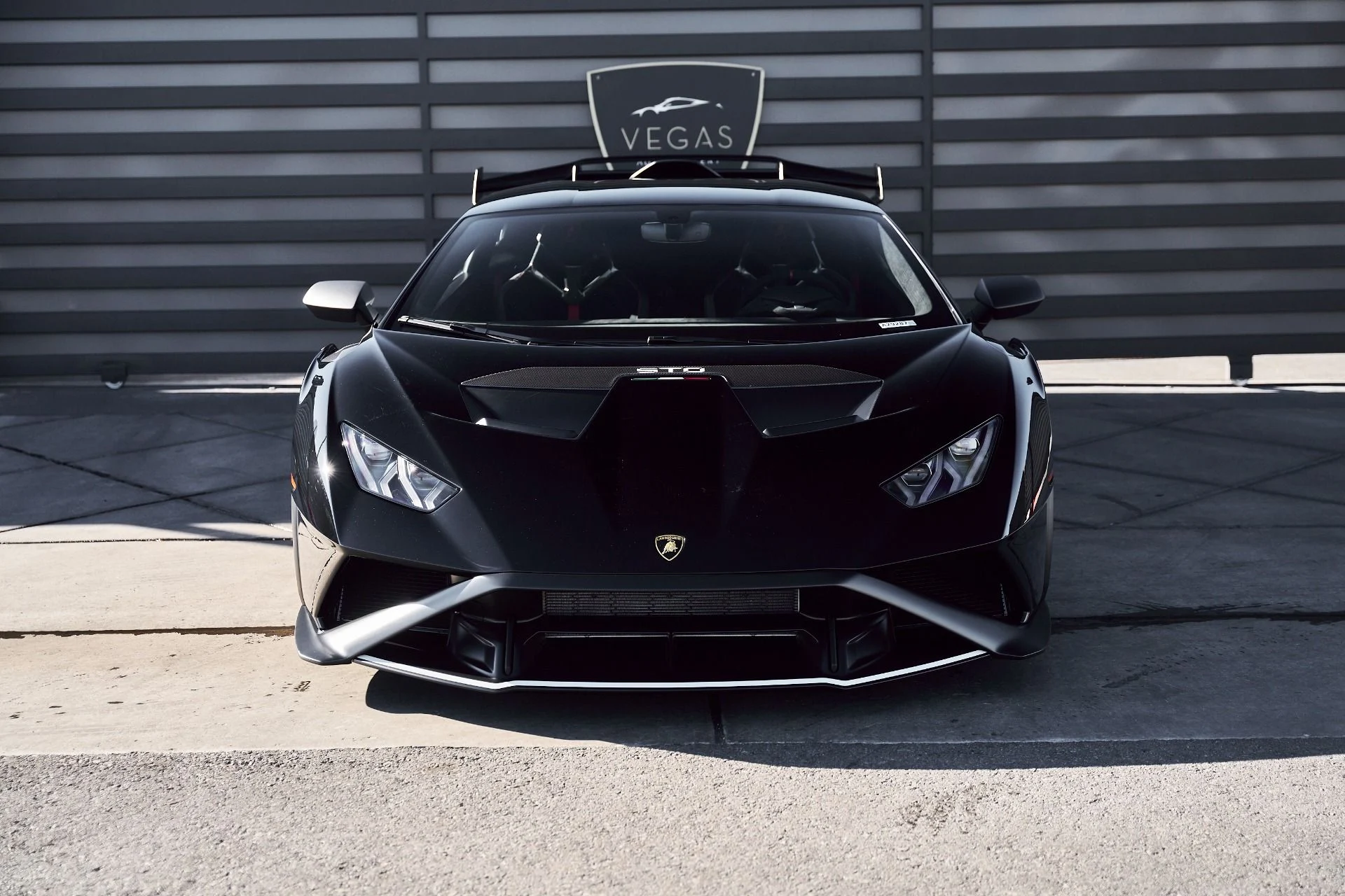 mph018_4129799201_Used_2024_Lamborghini_Huracan_STO_1768271388_1d00747749