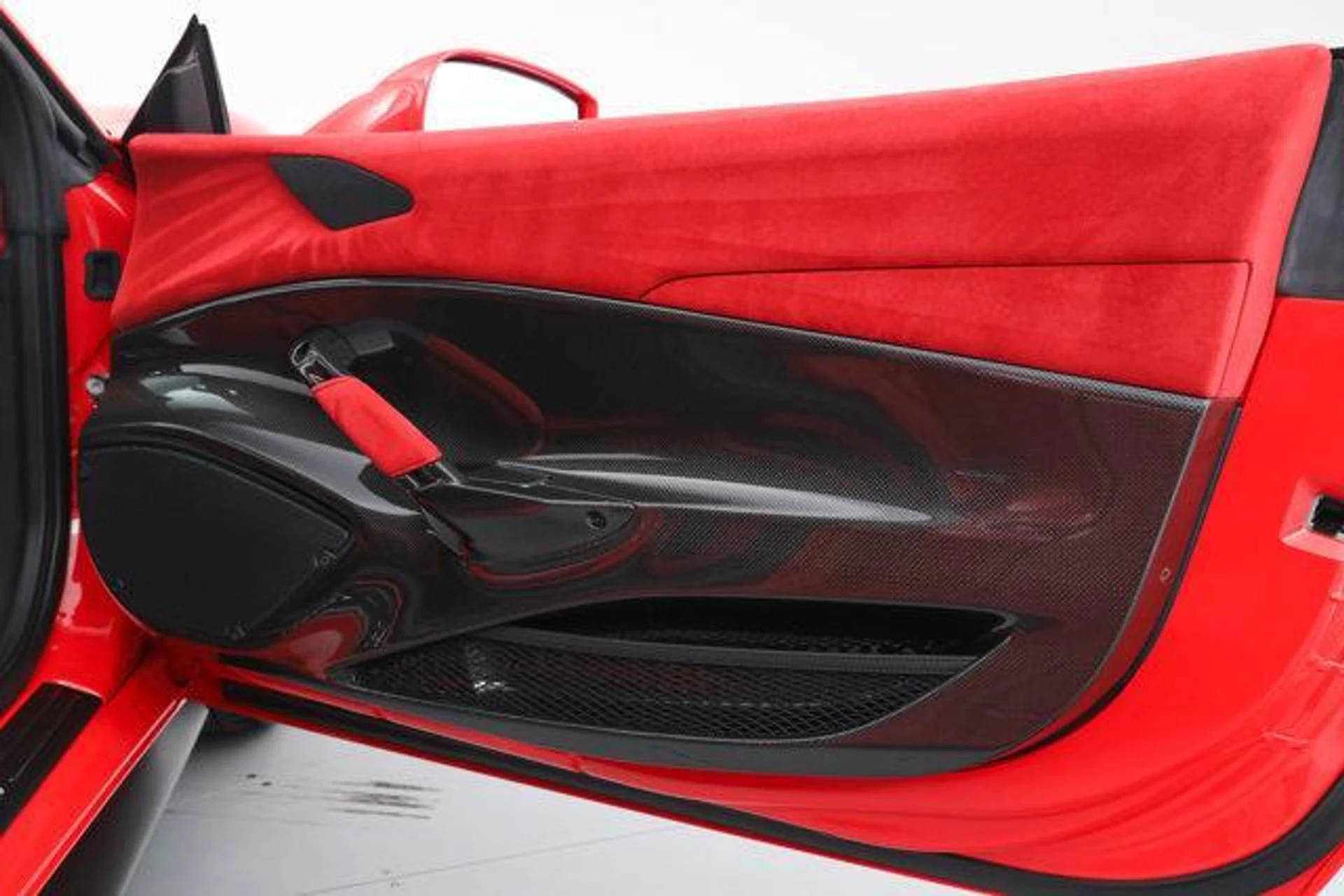 mph018_4137907975_cid_R843_S_Mzhi_PB_Fo_Z_Qs67_DB_Dik_E_2c1552978d