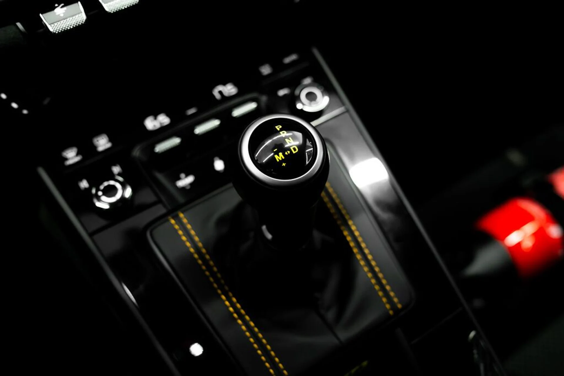 mph018_4139180990_porsche_911_2024_jpg_v_1754355020_fdb0eb1b89