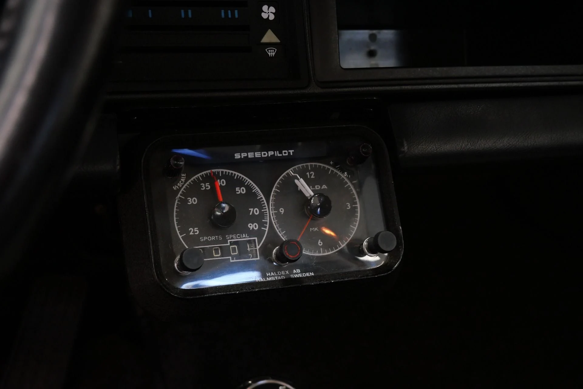 mph018_4149078696_Used_1984_Porsche_911_Ro_W_Rallye_Build_Spectacular_Inside_and_Out_1783533920_0f634a03b4