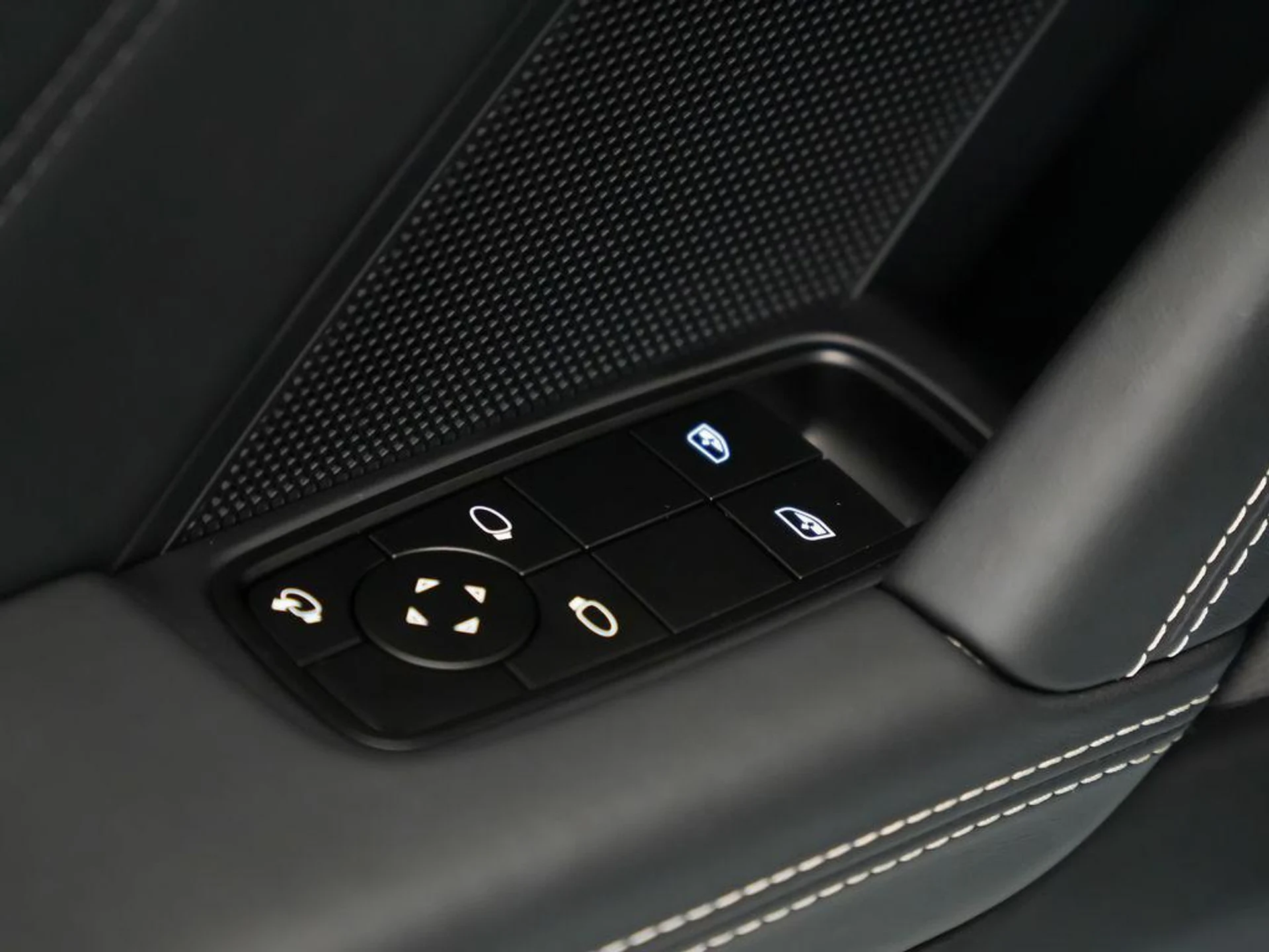 mph018_4150132323_SSL_4_W66_Em_PXQ_Vwhy6n_PCX_2_In_Vu8_573129f440