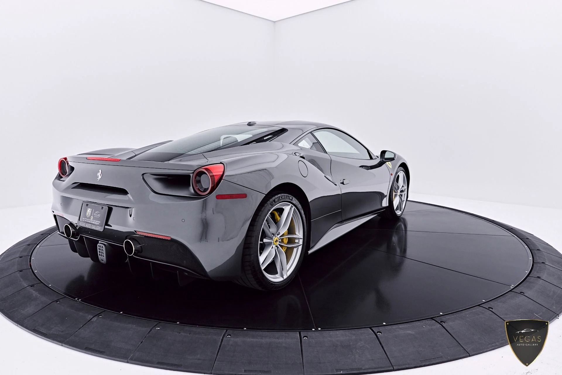 mph018_4164682295_Used_2018_Ferrari_488_GTB_Base_1783498155_74a9fb22ed