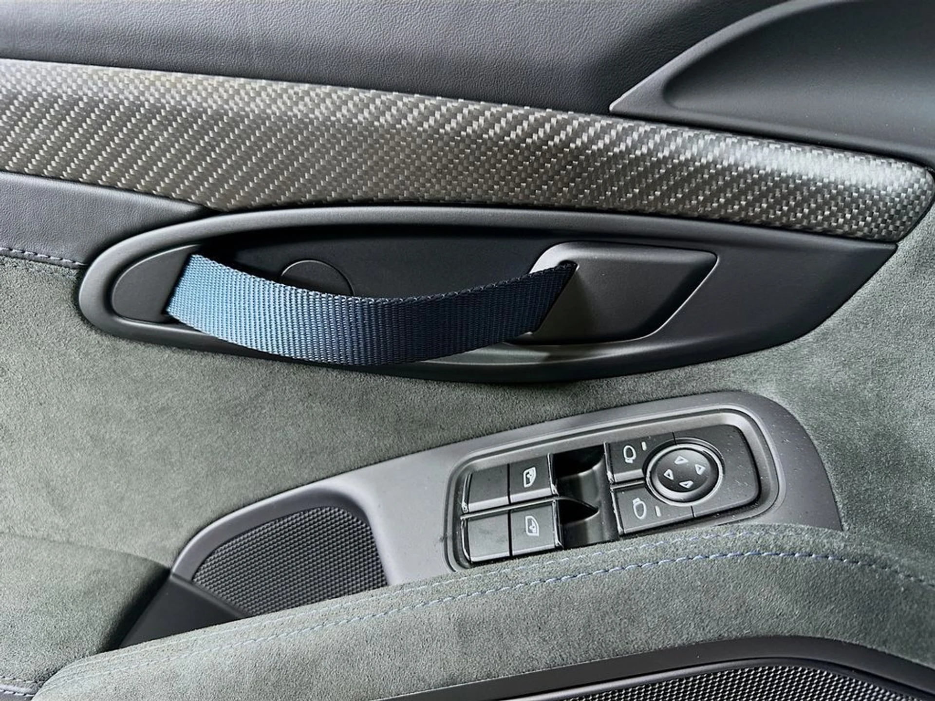 mph018_4179734232_27faecc042d4b38f9a3b782352f33615x_1b1a7f1dc7