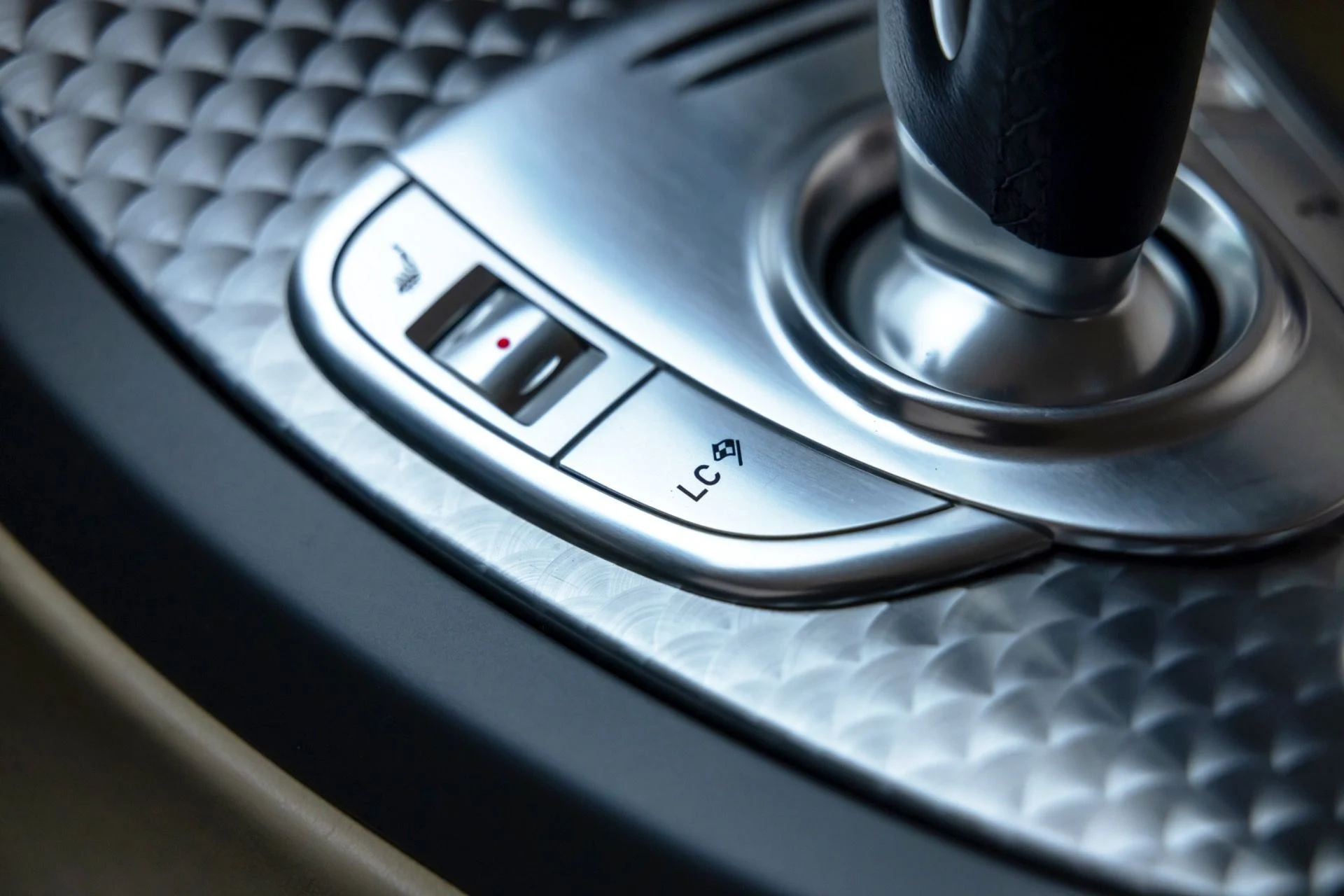 mph018_4182711409_13249_p19_l_0a806fd9b2