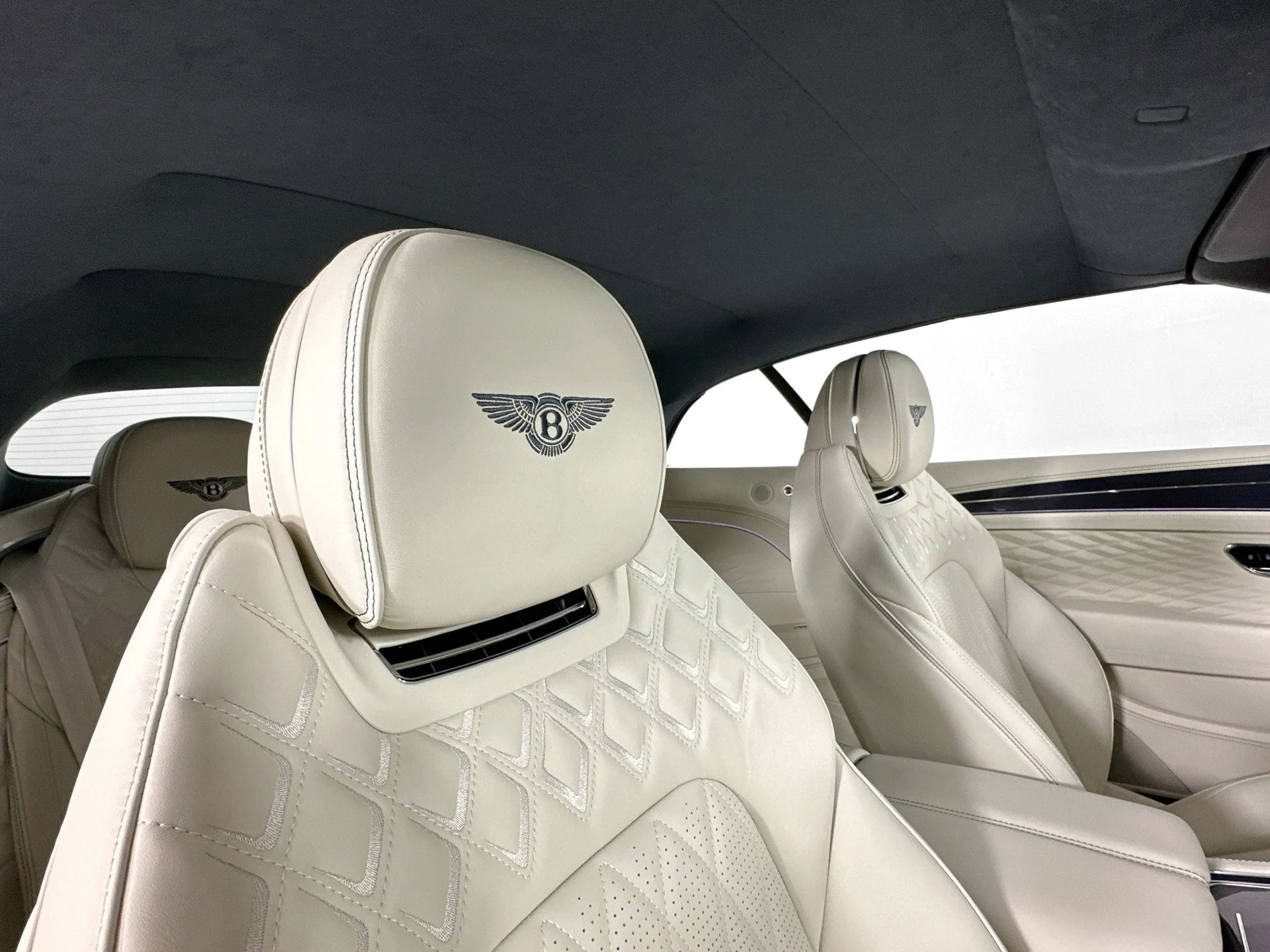 mph018_4192865958_19_3f9d97dac3