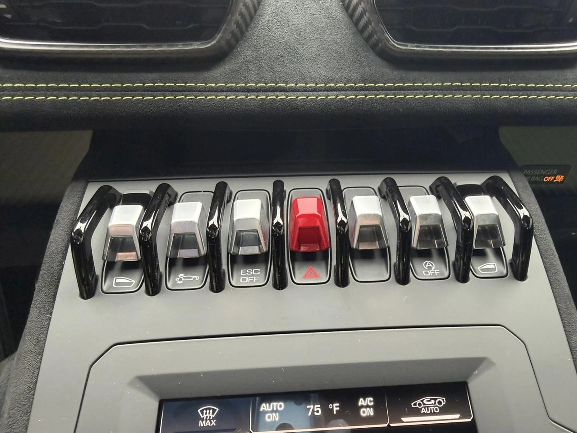 mph018_4195838291_589efec4ec978101760250dfc4e0a713_52e53f1153