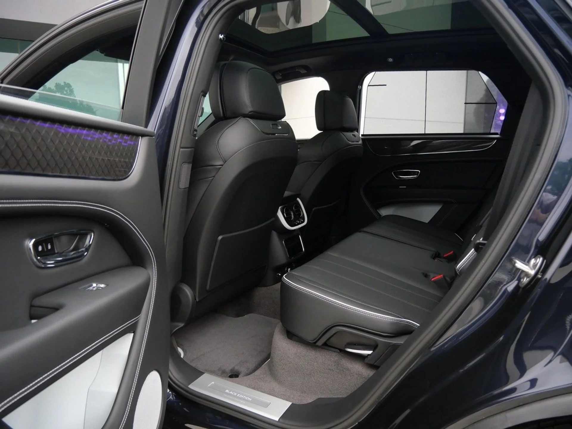 mph018_4201949887_60434cbf53fc0fef1219fcac65bd463dx_27ceca3276