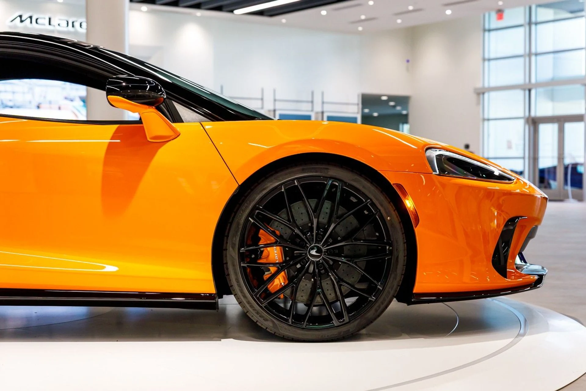 mph018_4213901052_671_p19_l_b16c40a035