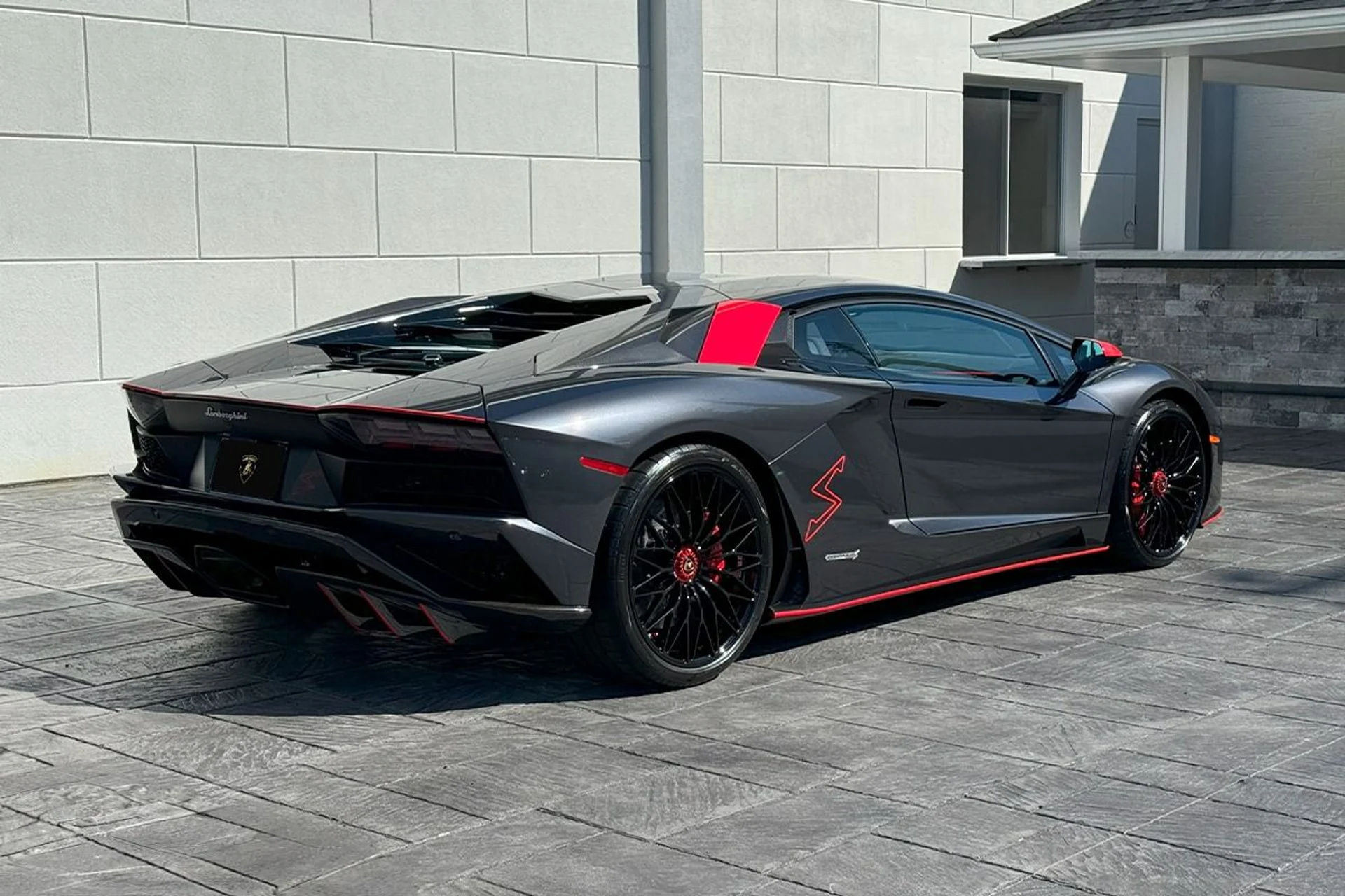 mph018_4215059804_Used_2018_Lamborghini_Aventador_S_LP_740_4_S_1743433234_65649e4b6b
