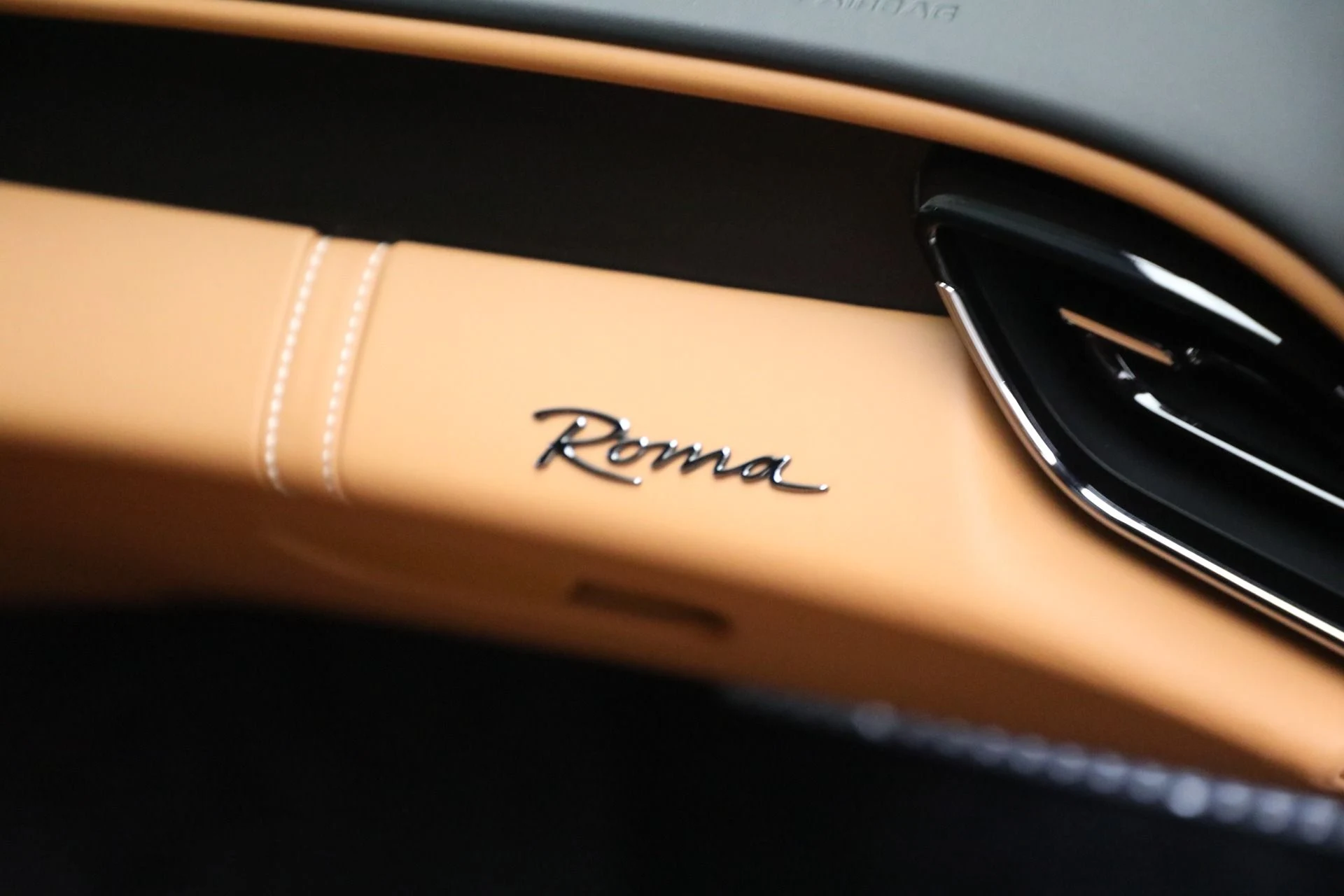 mph018_4217041874_Used_2022_Ferrari_Roma_1768064667_00c47609e1