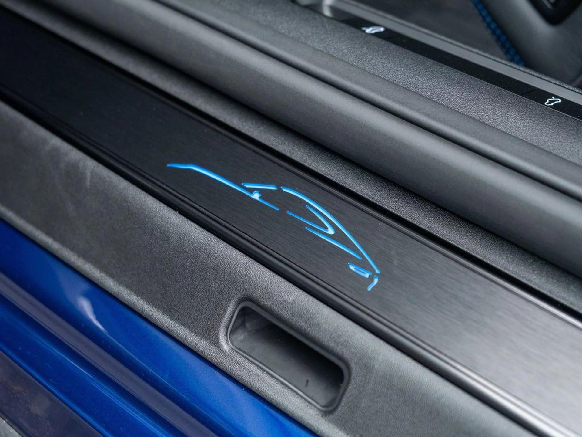 mph018_421926058_Avhpu_Qwo8_t1_Ynk2_HF_Lod_N8_1_A_f37bc40009