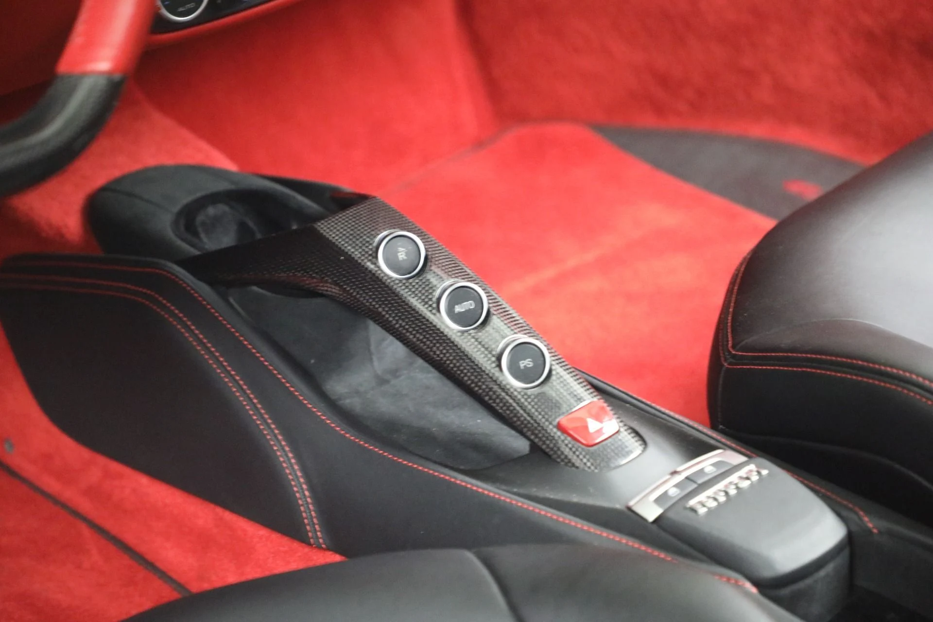 mph018_4222941662_Used_2018_Ferrari_488_GTB_1785949713_b006a77764
