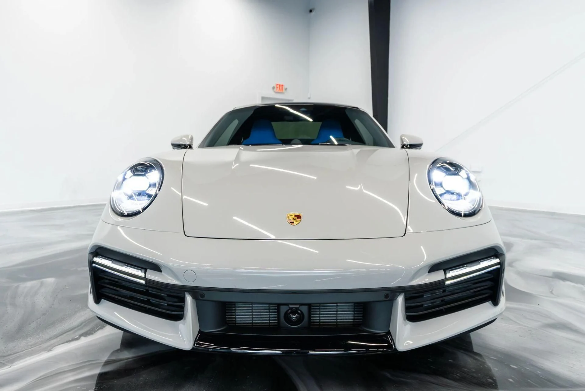 mph018_4227327918_Used_2024_Porsche_911_Turbo_S_Coupe_2_D_1781598400_1b689722fb
