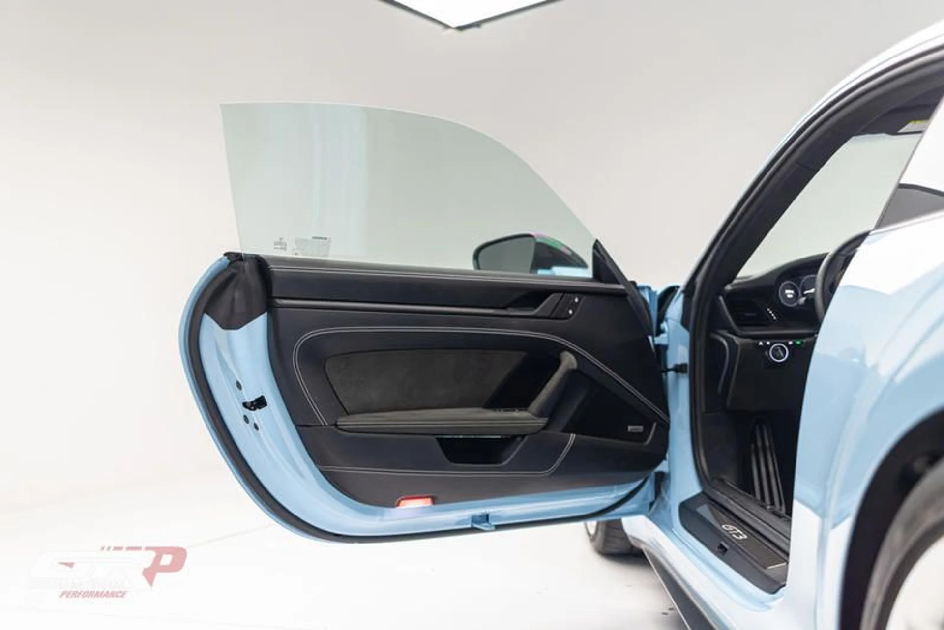 mph018_4227406028_C2_F45_B06_34_C6_48_B2_8_E42_DC_3426_F5_B2_FC_c1e2b9298c