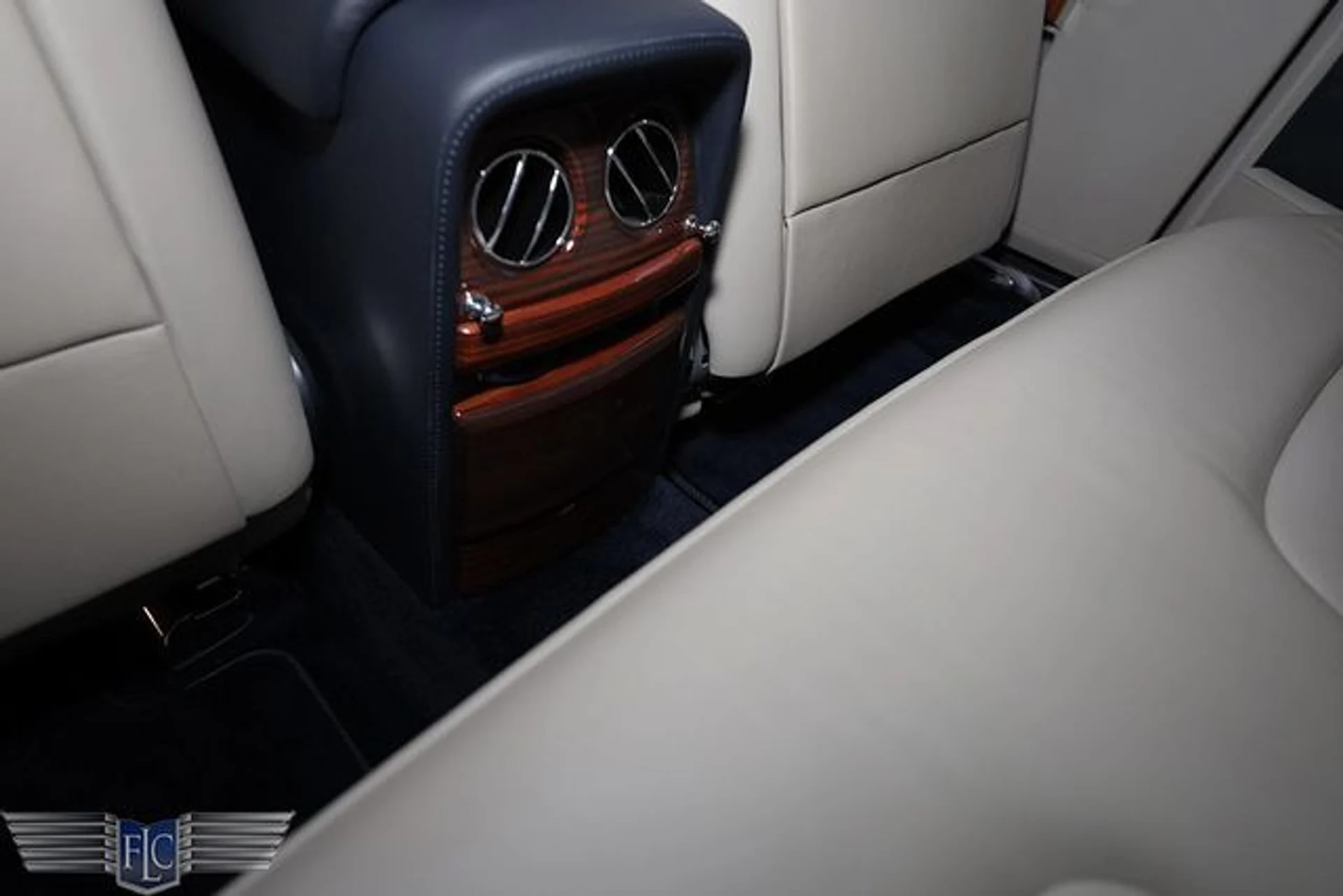 mph018_4227456197_used_2009_rolls_royce_phantom_coupe_2drcoupe_6305_23064698_23_640_6ab7475ff4