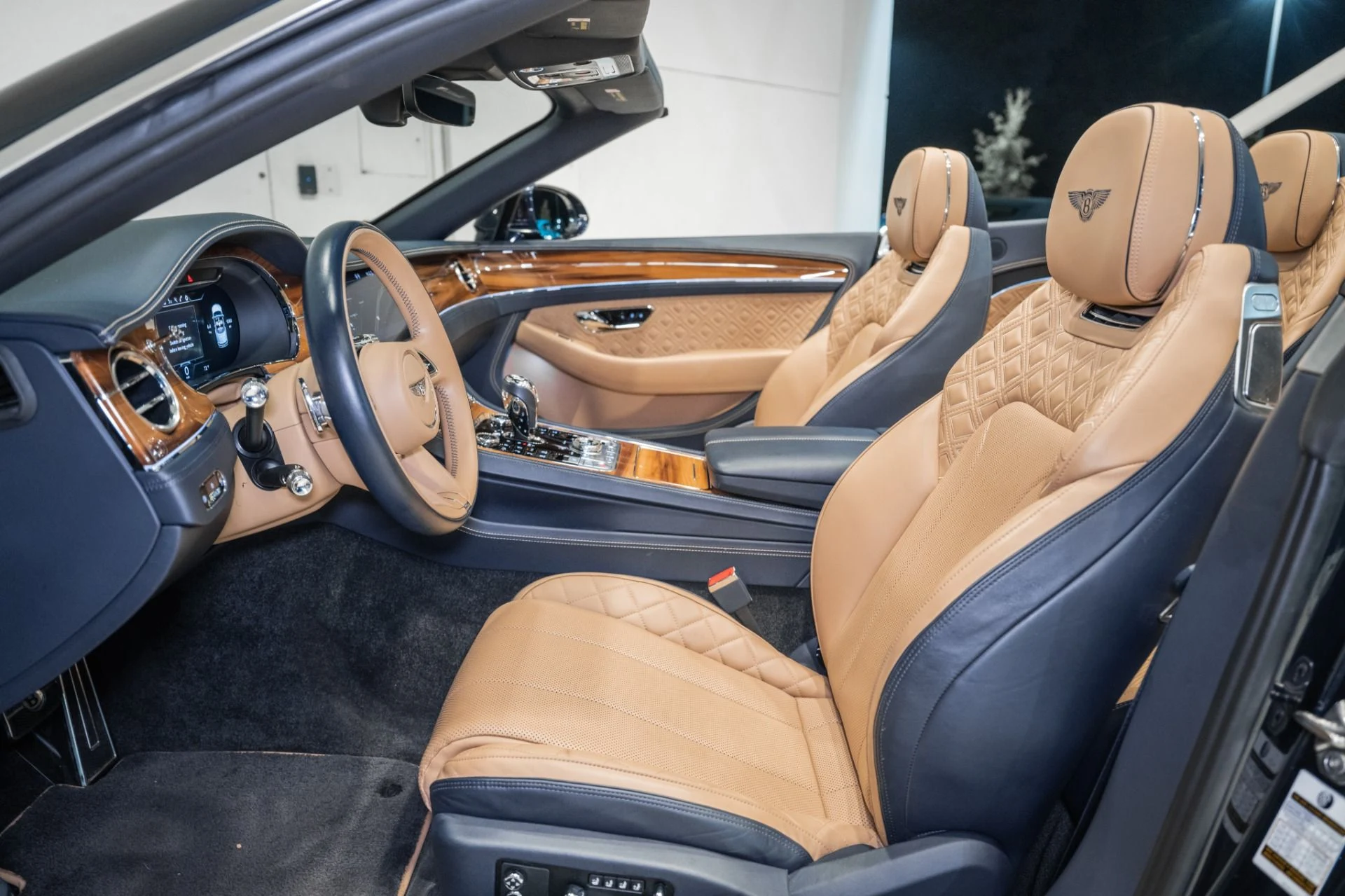 mph018_4243295052_Used_2021_Bentley_Continental_GTC_V8_1784573980_cb0f5349f9
