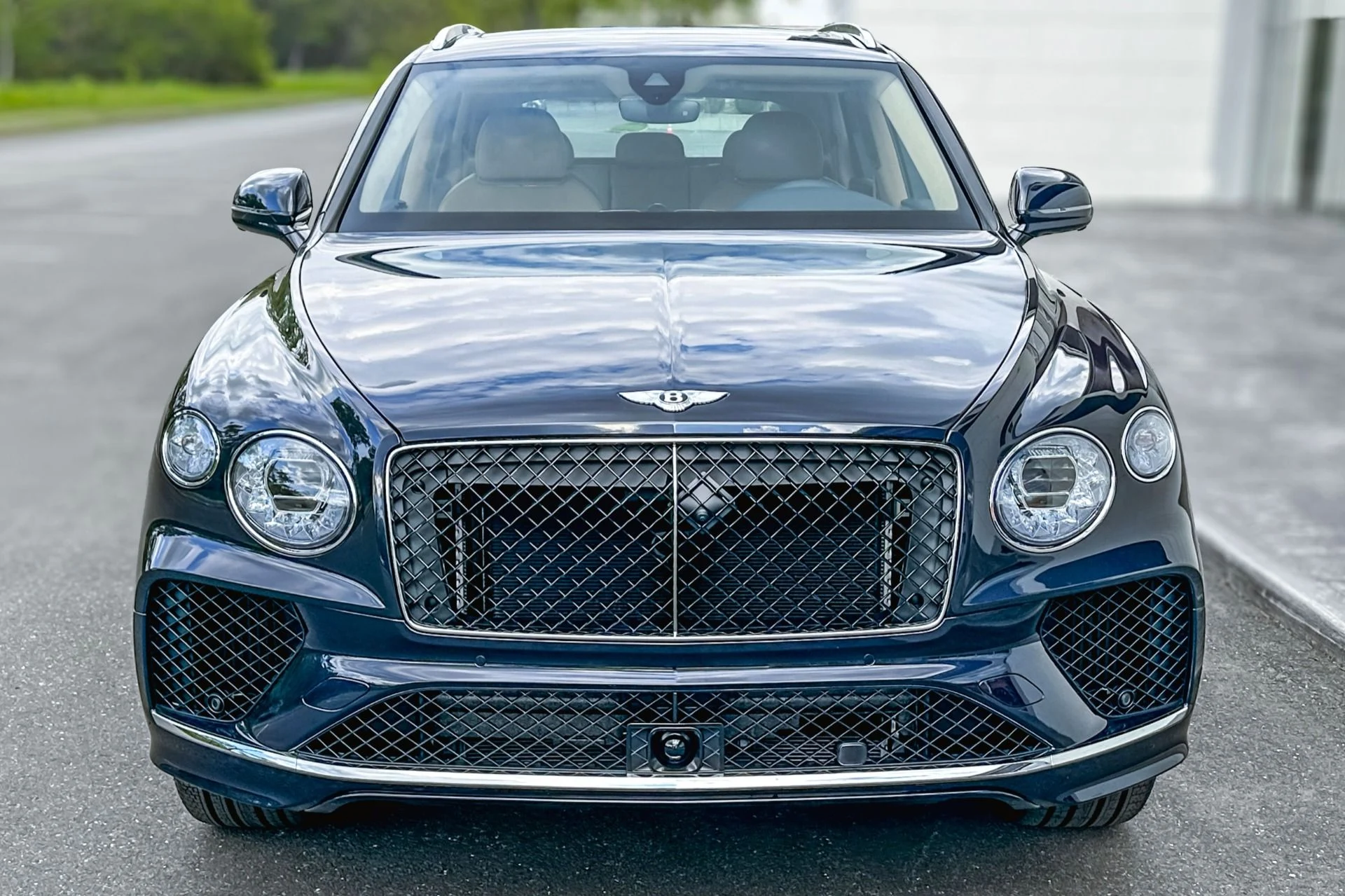 mph018_4247914975_New_2026_Bentley_Bentayga_1779111401_6846b5b721