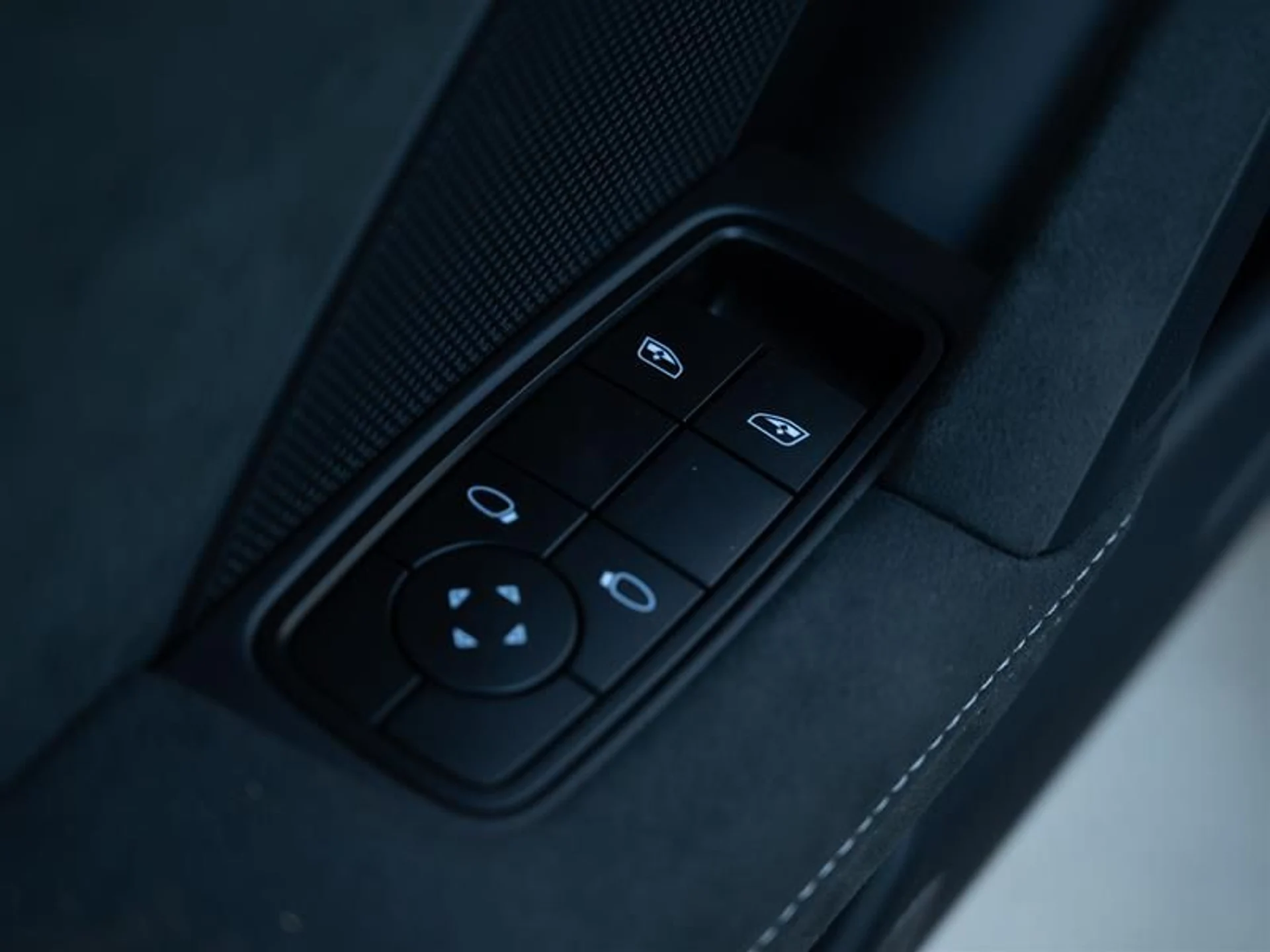 mph018_4257273756_2y2hqv5a_2952bc3bd6