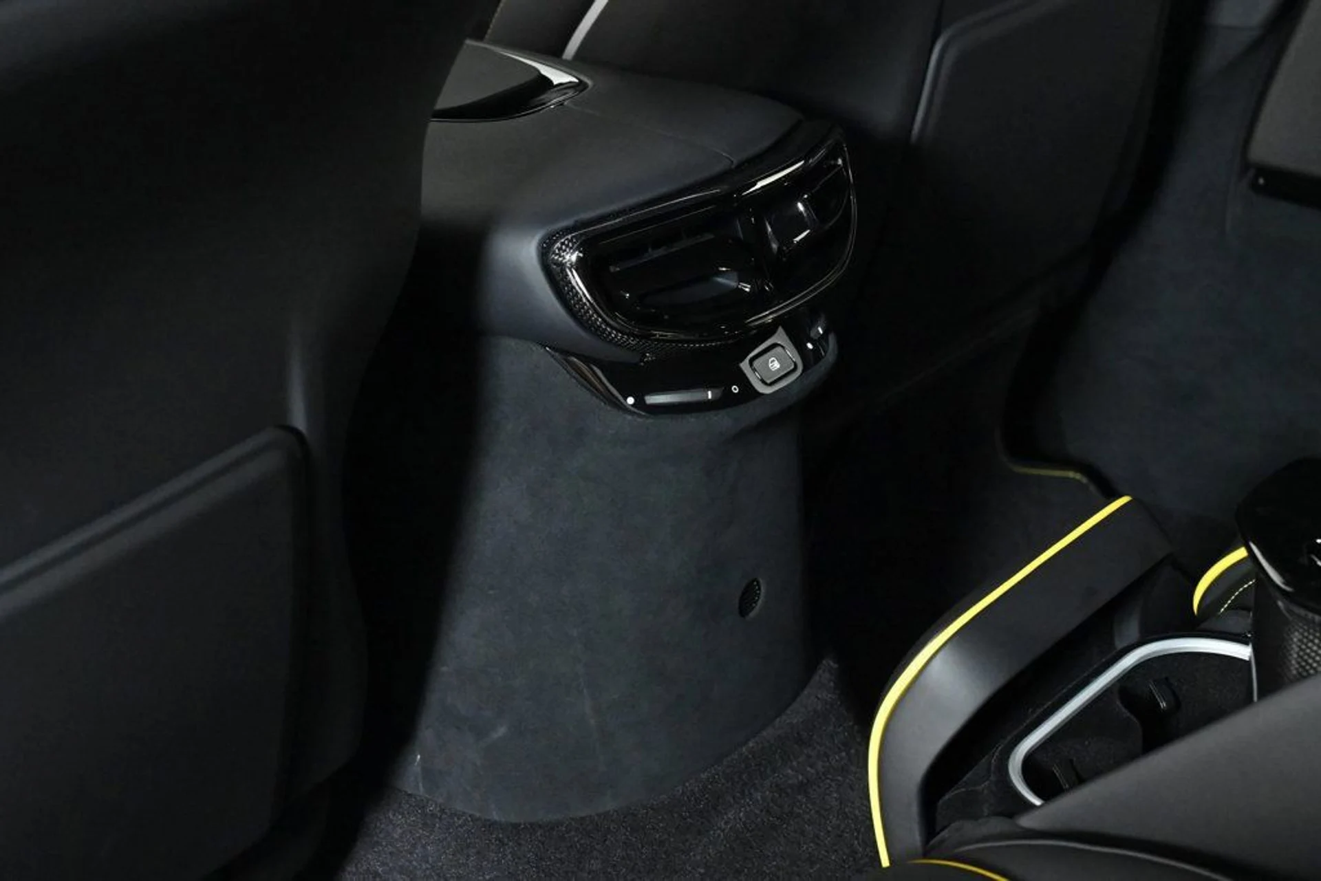 mph018_4259077889_a01810eac6894447926c8bc6bb16ffc3_03a978f69a