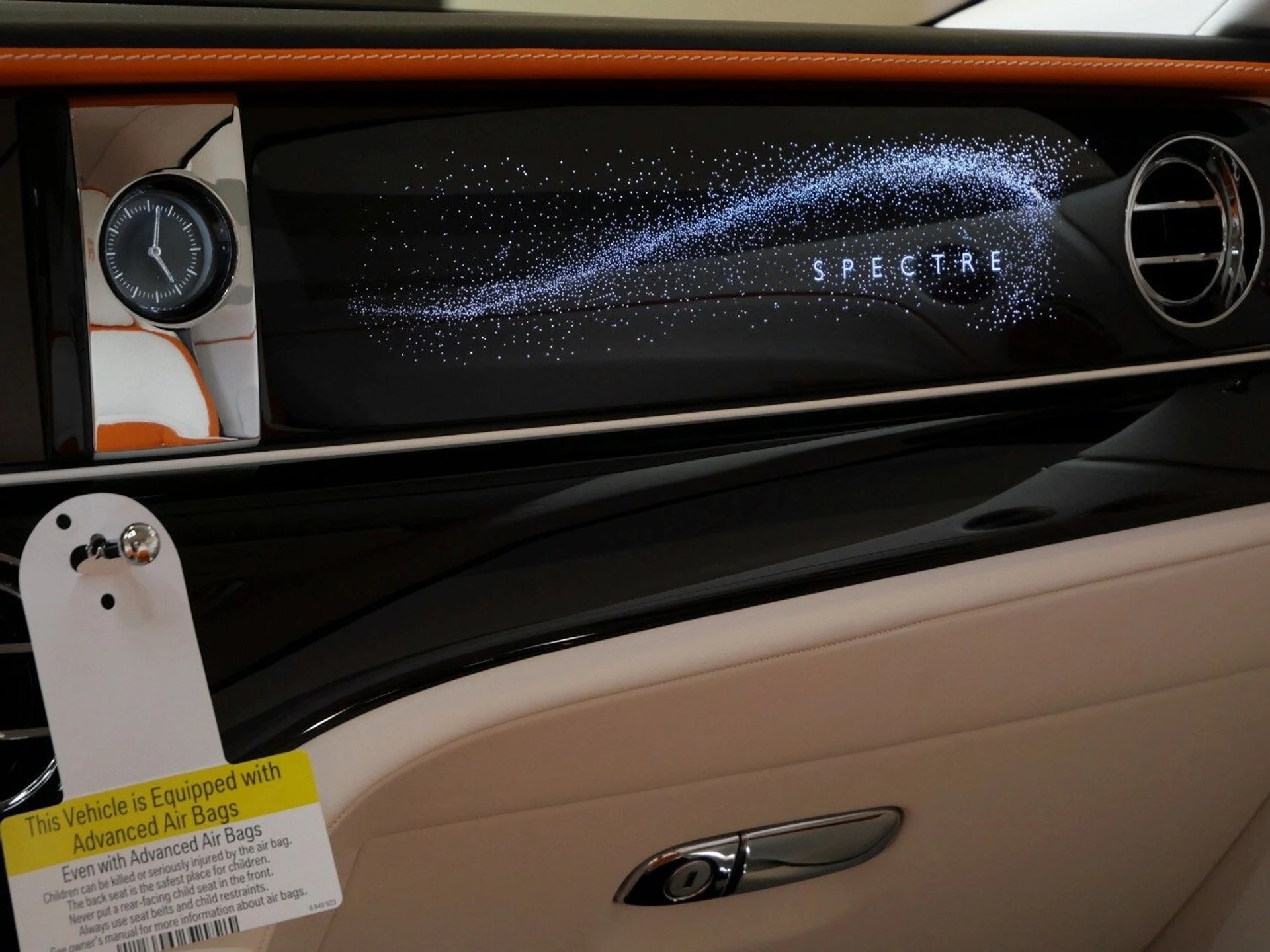 mph018_4261944960_913c4f4f3c94fb646a84f5d050a77e95x_36cdce340a