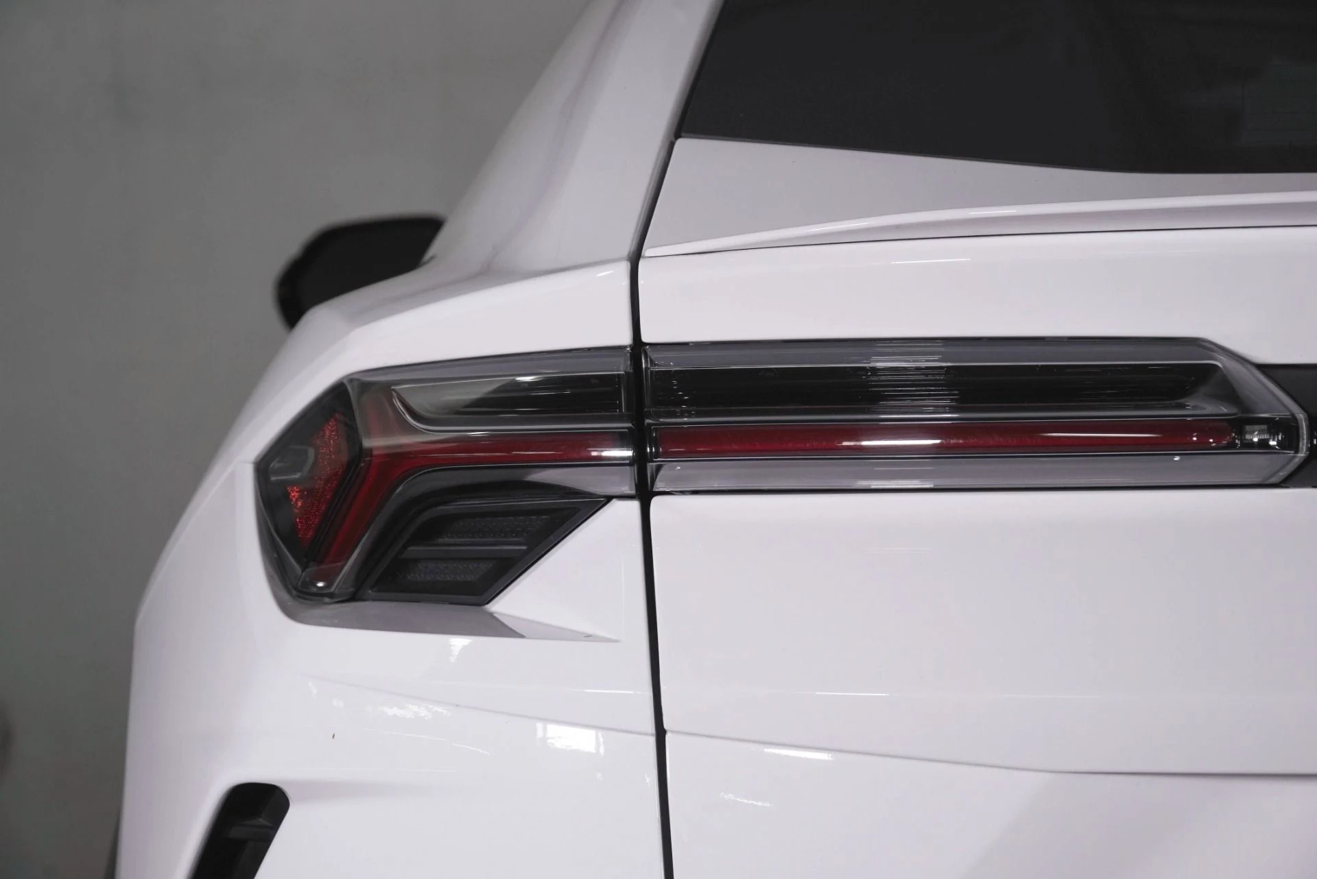 mph018_4263556498_Used_2022_Lamborghini_Urus_1785773690_b49c8c1e99