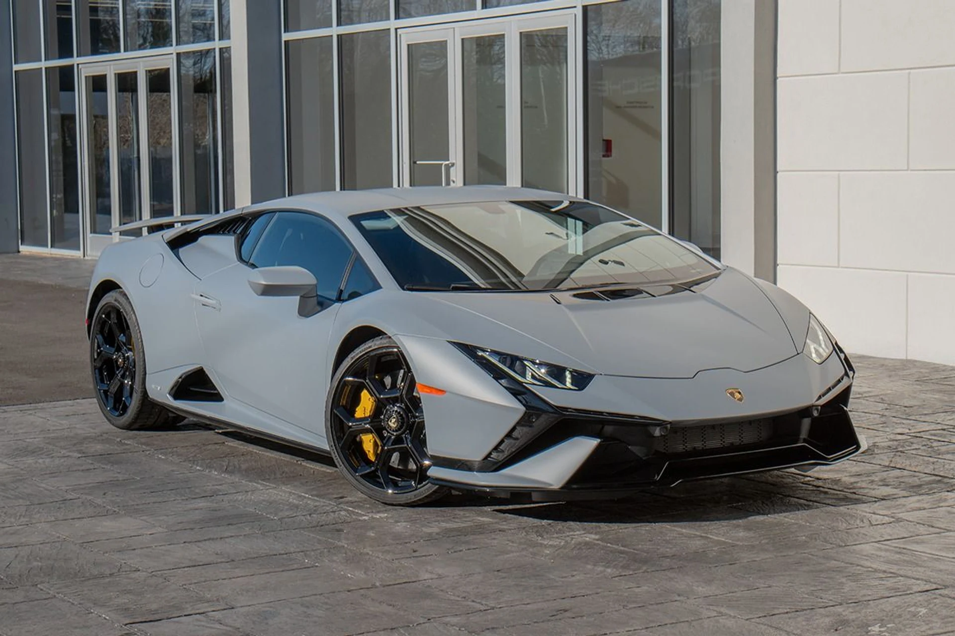 mph018_4267303364_Used_2024_Lamborghini_Huracan_Tecnica_1736524085_9222fef426