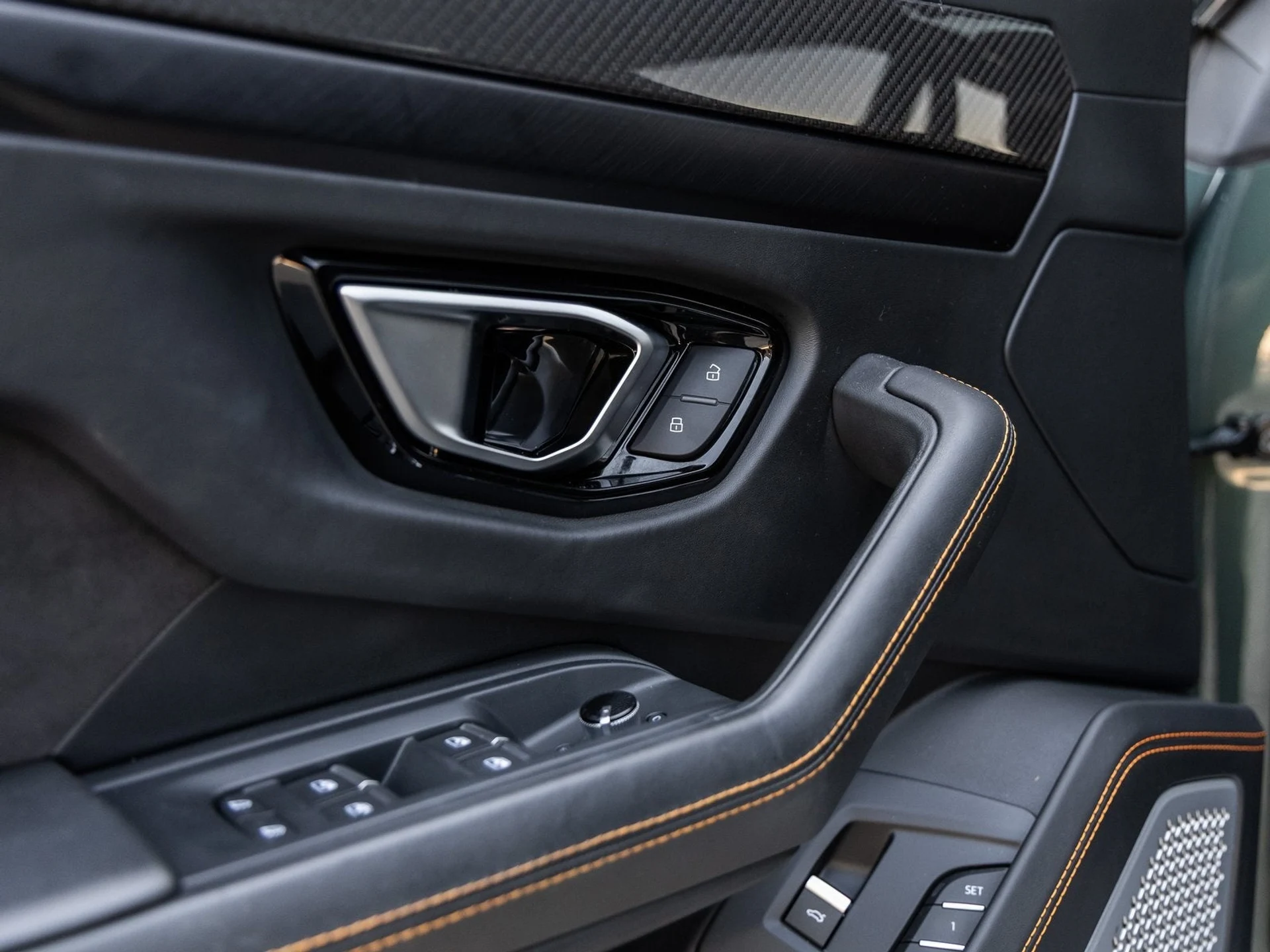 mph018_4267814768_19_5d621fdf6c