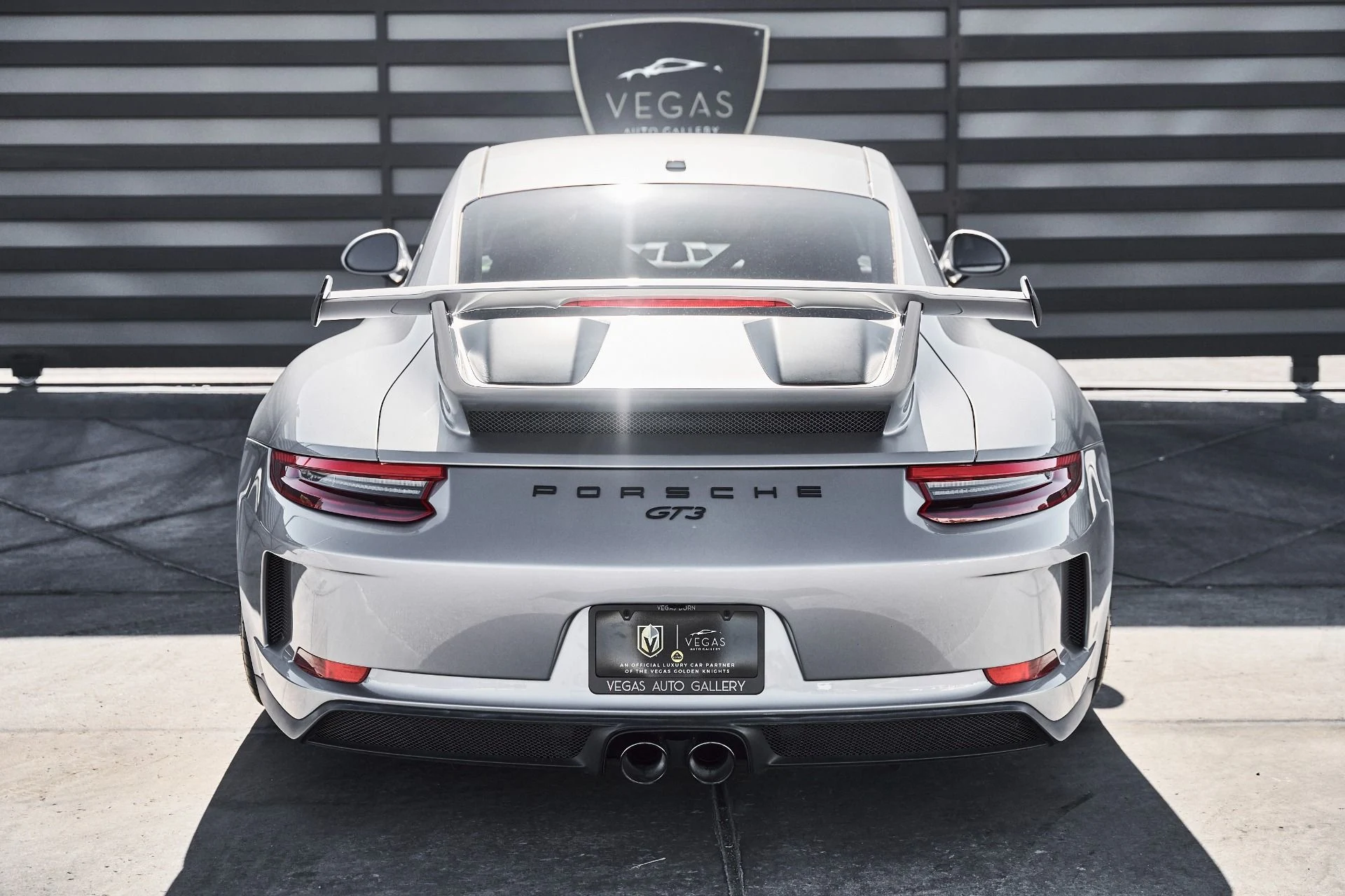 mph018_4273100414_Used_2018_Porsche_911_GT_3_1778891410_273dd44b55