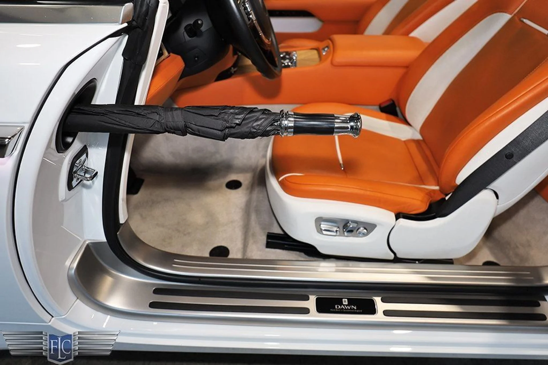 mph018_4274513147_used_2017_rolls_royce_dawn_convertible_9689_23041760_19_1024_05912c3c86
