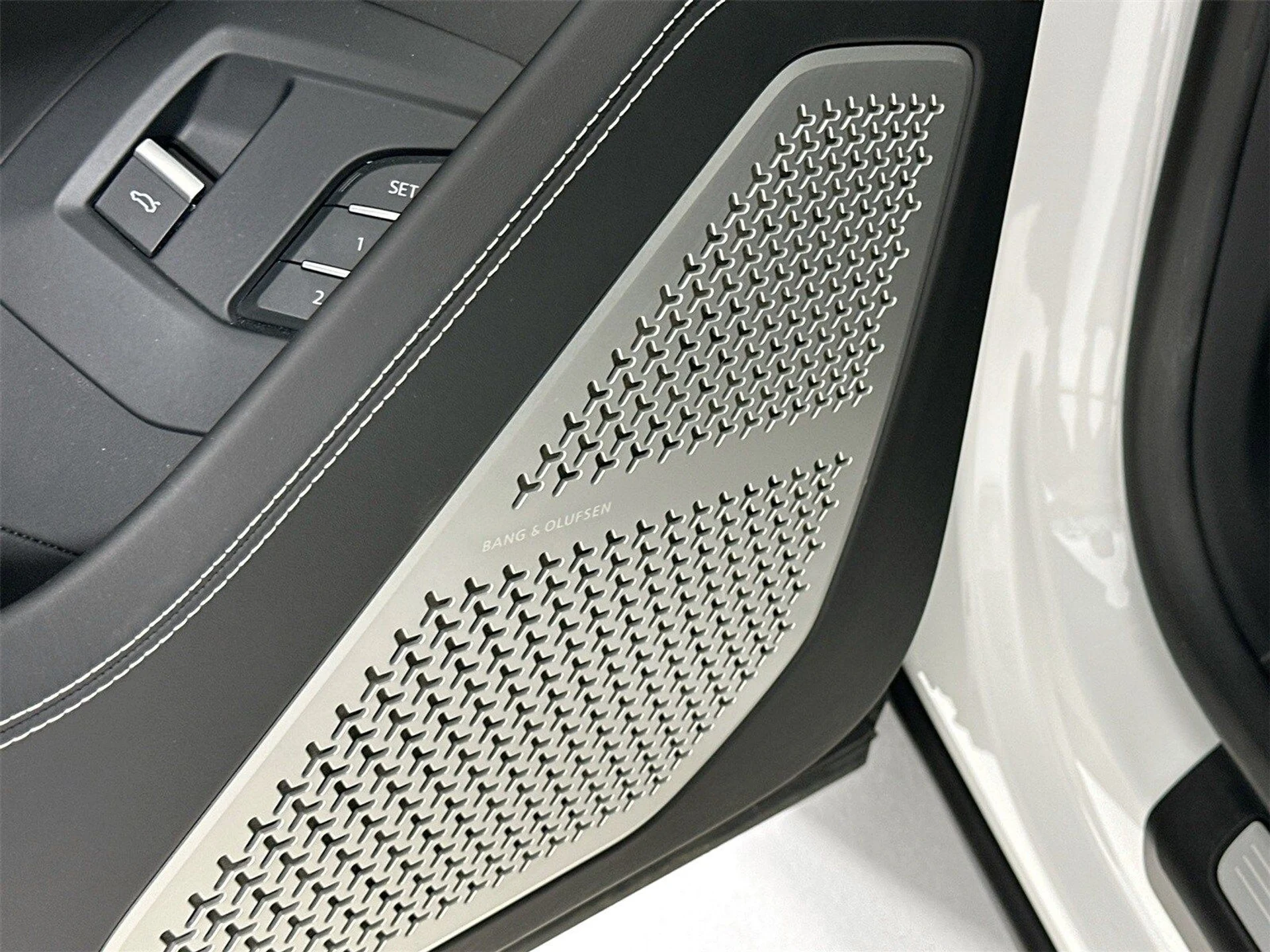 mph018_4281544879_ed01063b61604d6c6886beb7b9d60fe8x_329db98790