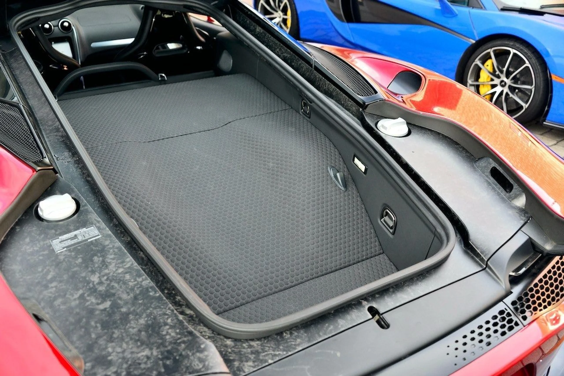 mph018_4282245584_b7eace8196de175a6945e5e1ef940a96x_6bb8d8c7e9