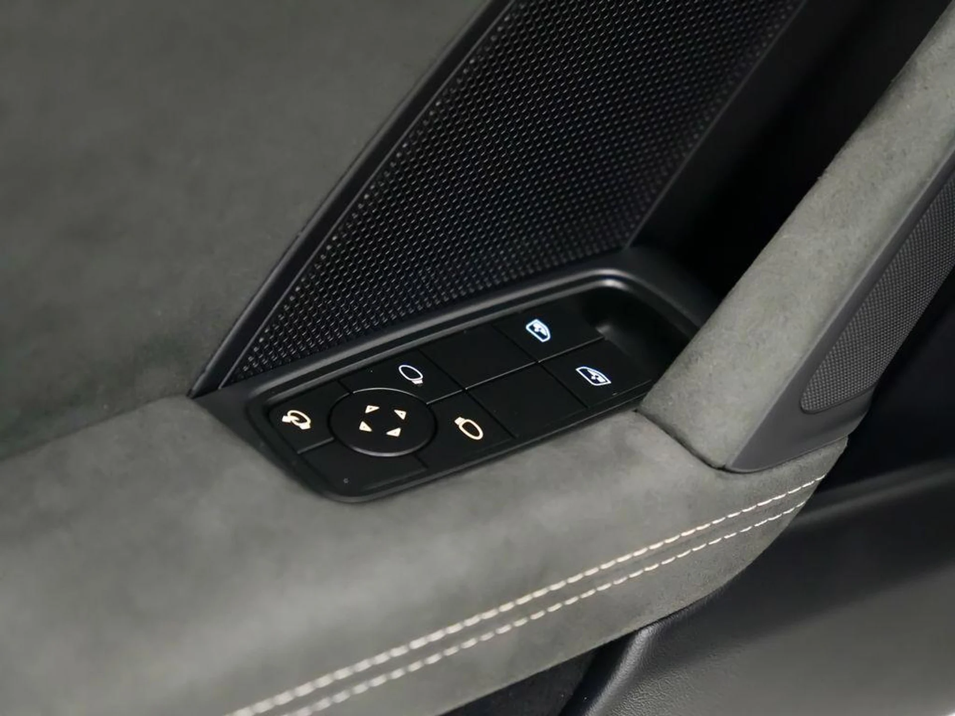 mph018_4284143120_sr_X6eu_R_Nz_CH_Tm_E_Mr_F_Sae_Fx_G_Mnuo_e089454da5