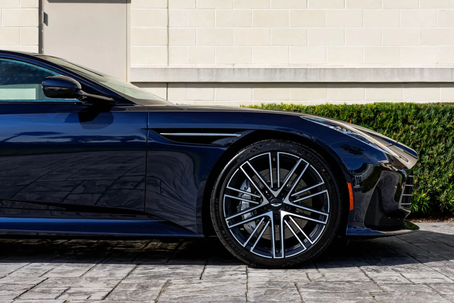 mph018_4285979170_19_edafbac375