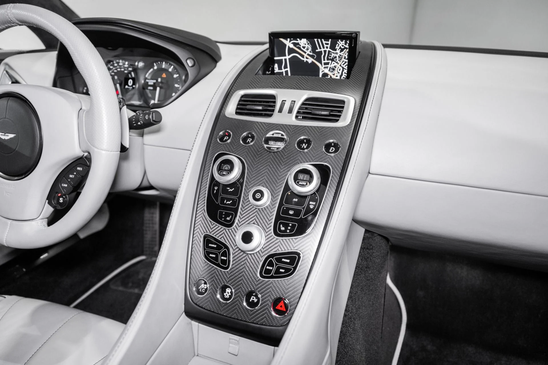 mph018_4287210_Used_2016_Aston_Martin_Vanquish_V12_1770132200_759d95e05a