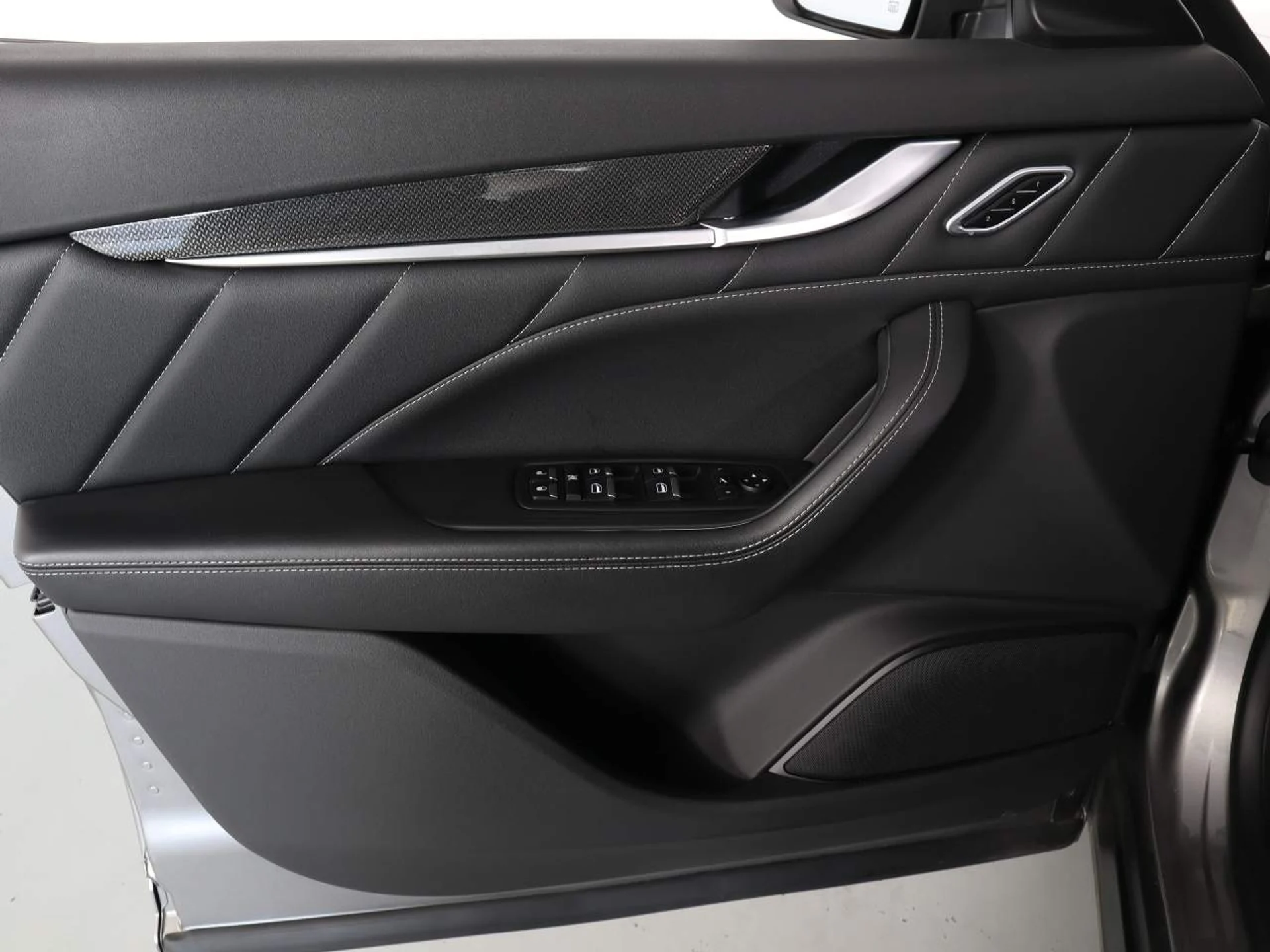 mph018_432448400_4247b8a6ee4e8ad168e34bc3602f9e62_9f31144507