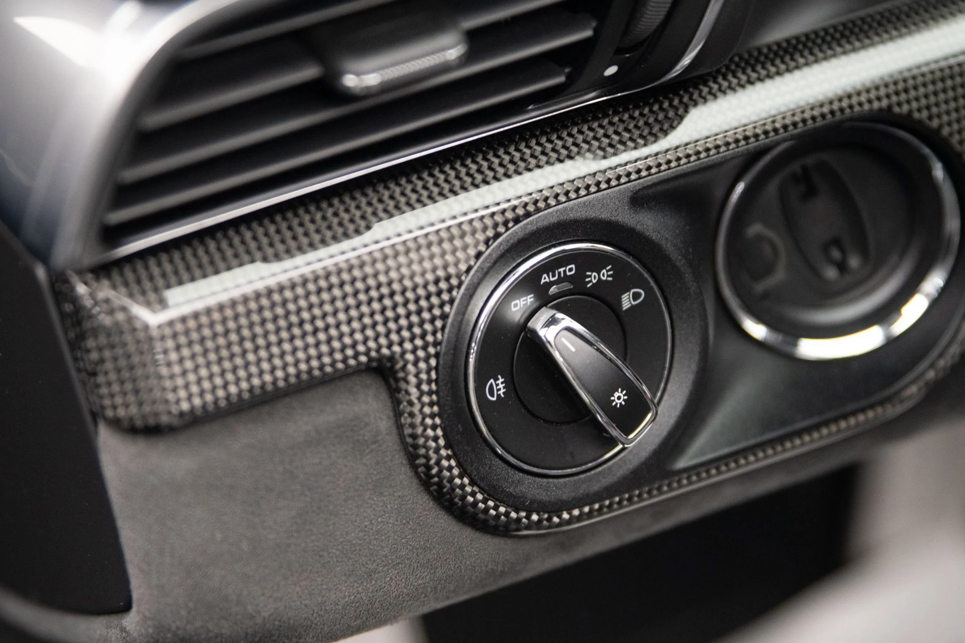 mph018_434727786_ea75253de2ba458fa686c9a79c78fa38_a28a98c9d0