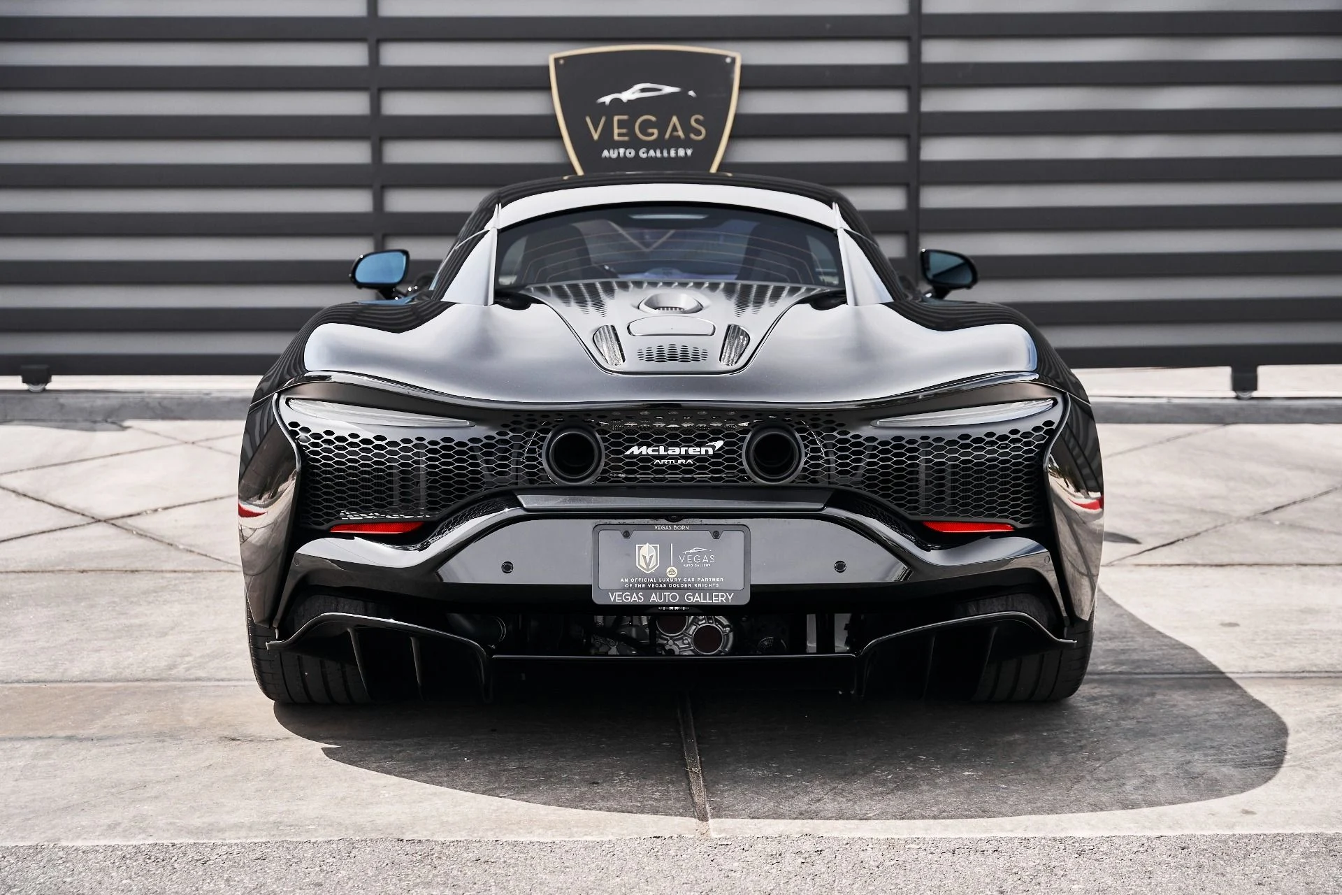 mph018_437344408_Used_2024_Mc_Laren_Artura_1775583315_ede6522361