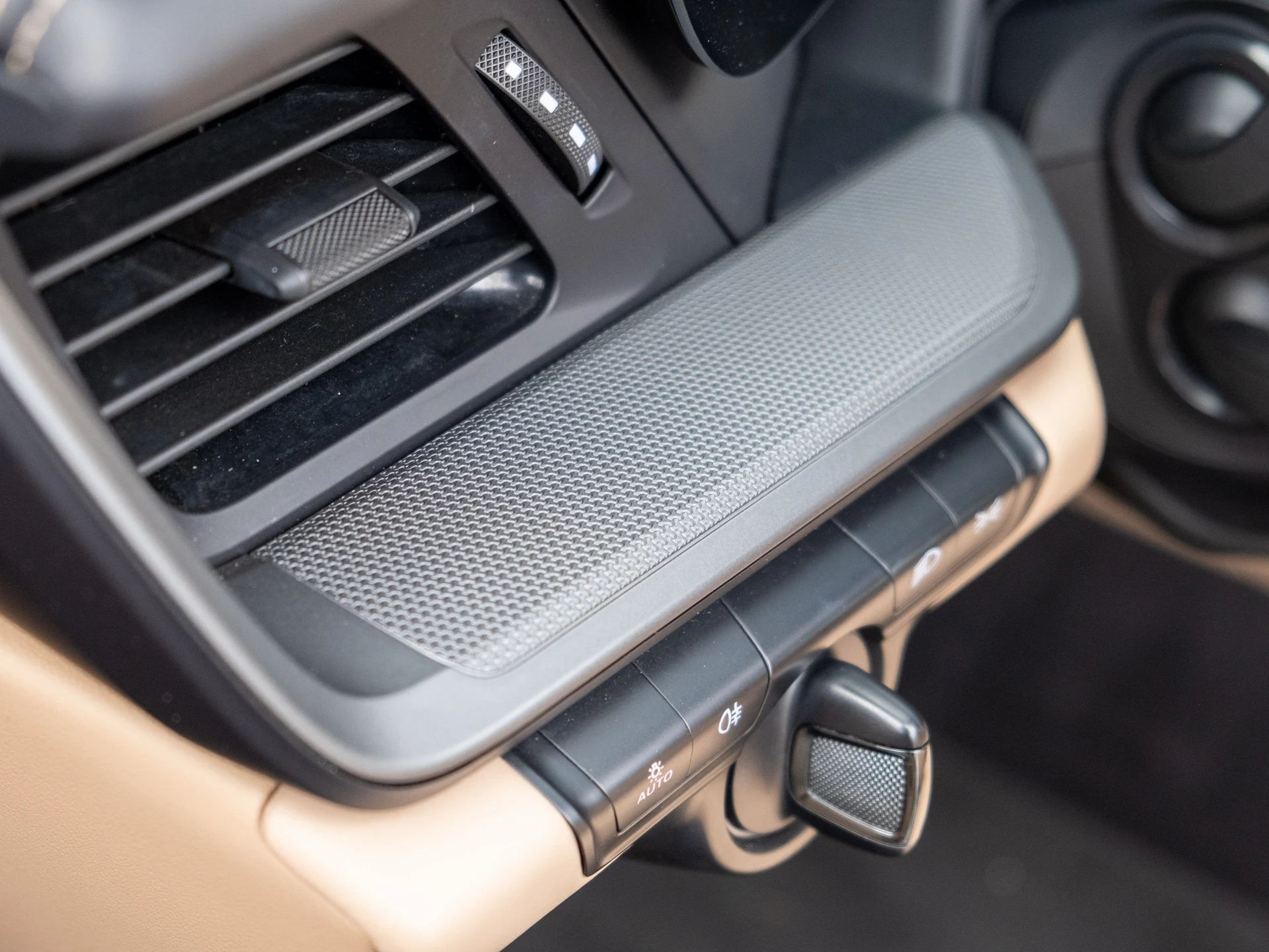 mph018_43774411_19_688907c886