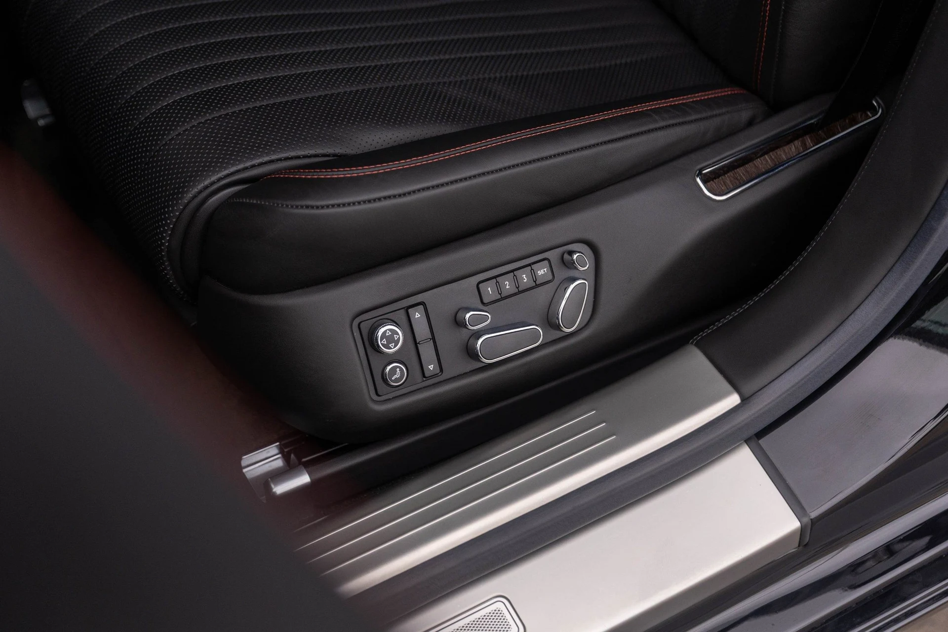 mph018_452126972_Hi_Tech_Luxury_Imports_LLC_SCBEH_9_ZA_7_JC_069270_image_18_c1cb09dbd5