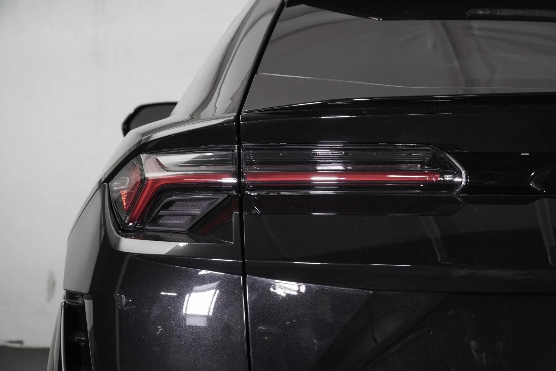 mph018_452151529_Used_2024_Lamborghini_Urus_S_1785981549_b5524c6dce