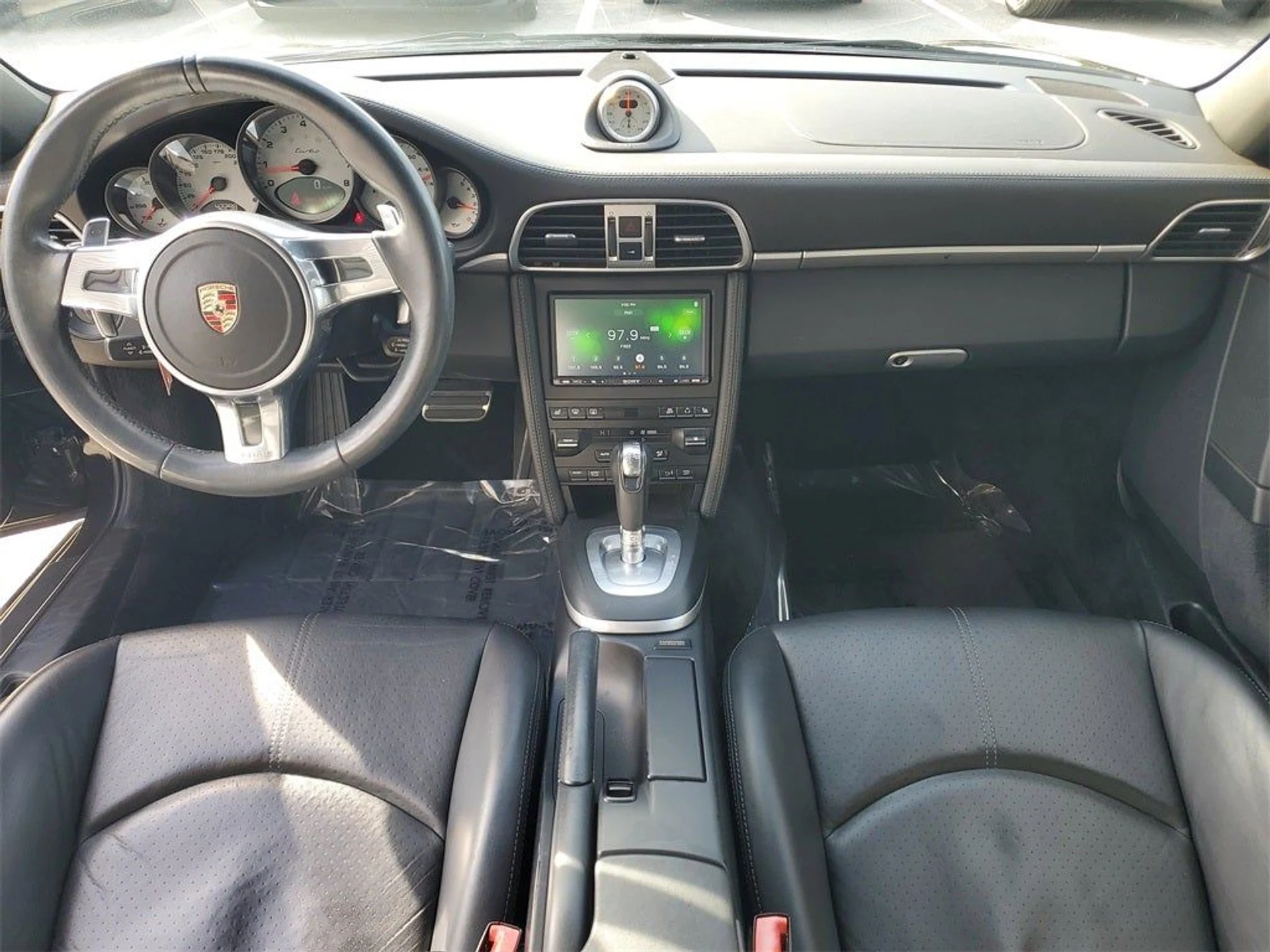 mph018_453192108_19_fa6b48e885