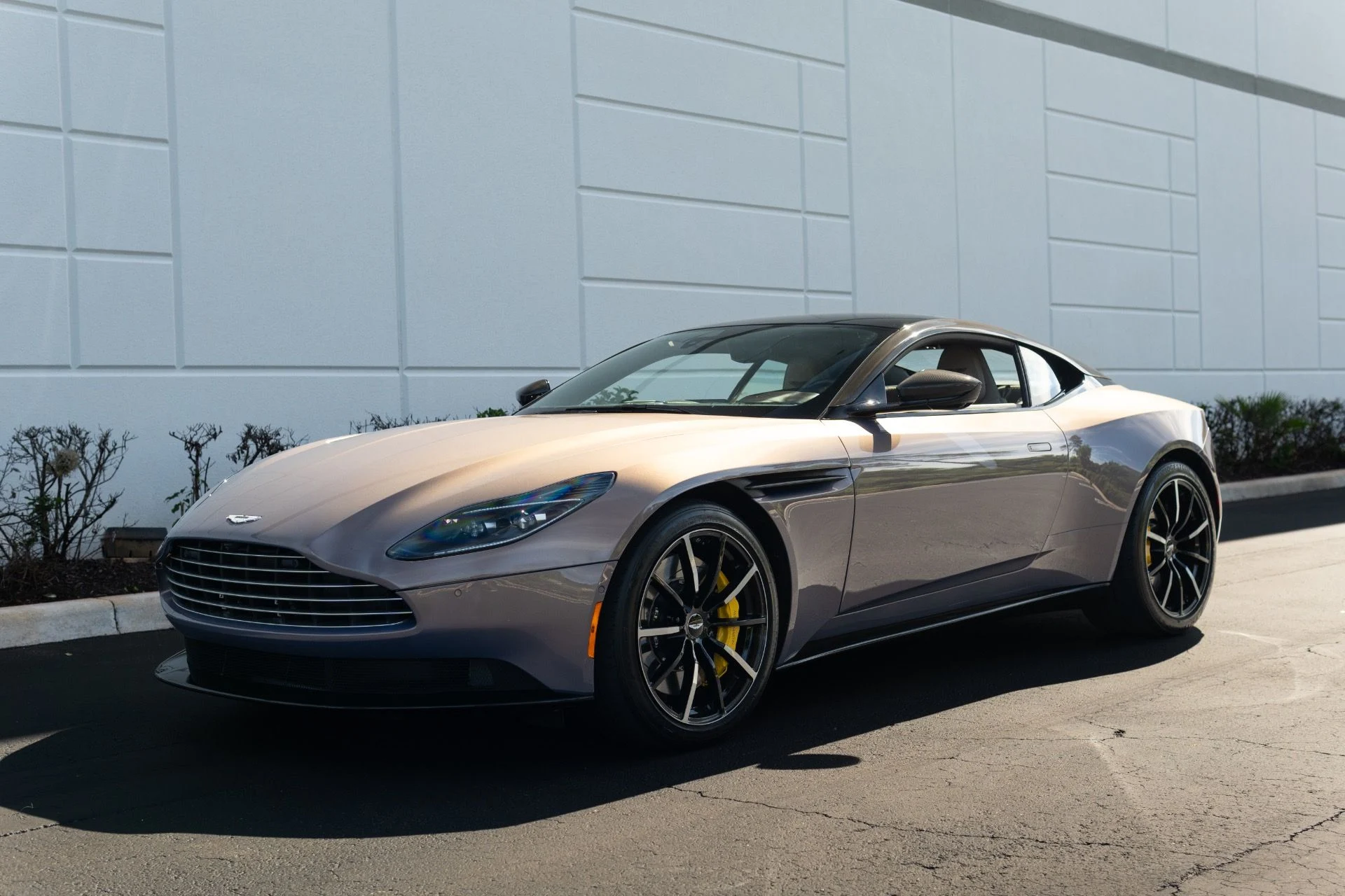 mph018_454054685_Used_2023_Aston_Martin_DB_11_V8_1765580220_8554896012