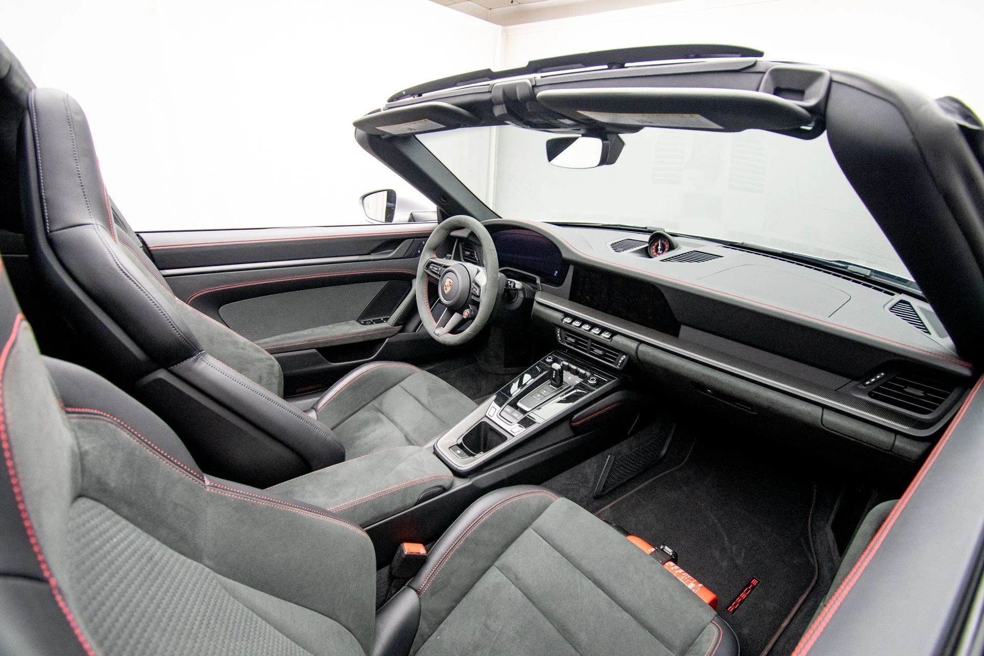 mph018_458703254_6bf427ec751e4df3ac73772bdfb831fb_b0f2a3713f